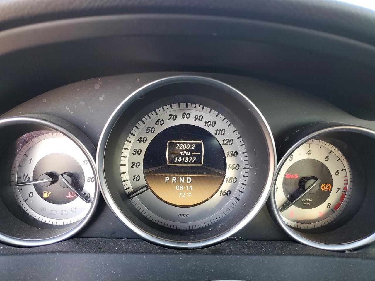 2012 Mercedes-benz C 250 White vin: WDDGF4HB0CR222747