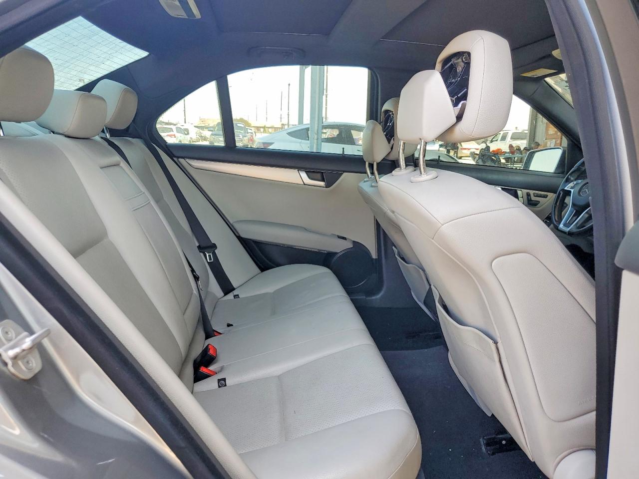 2012 Mercedes-benz C 250 Silver vin: WDDGF4HB0CR238091