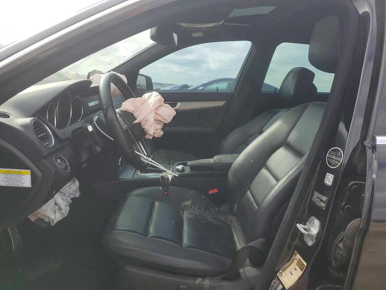 2013 Mercedes-benz C 250 Черный vin: WDDGF4HB0DA769968