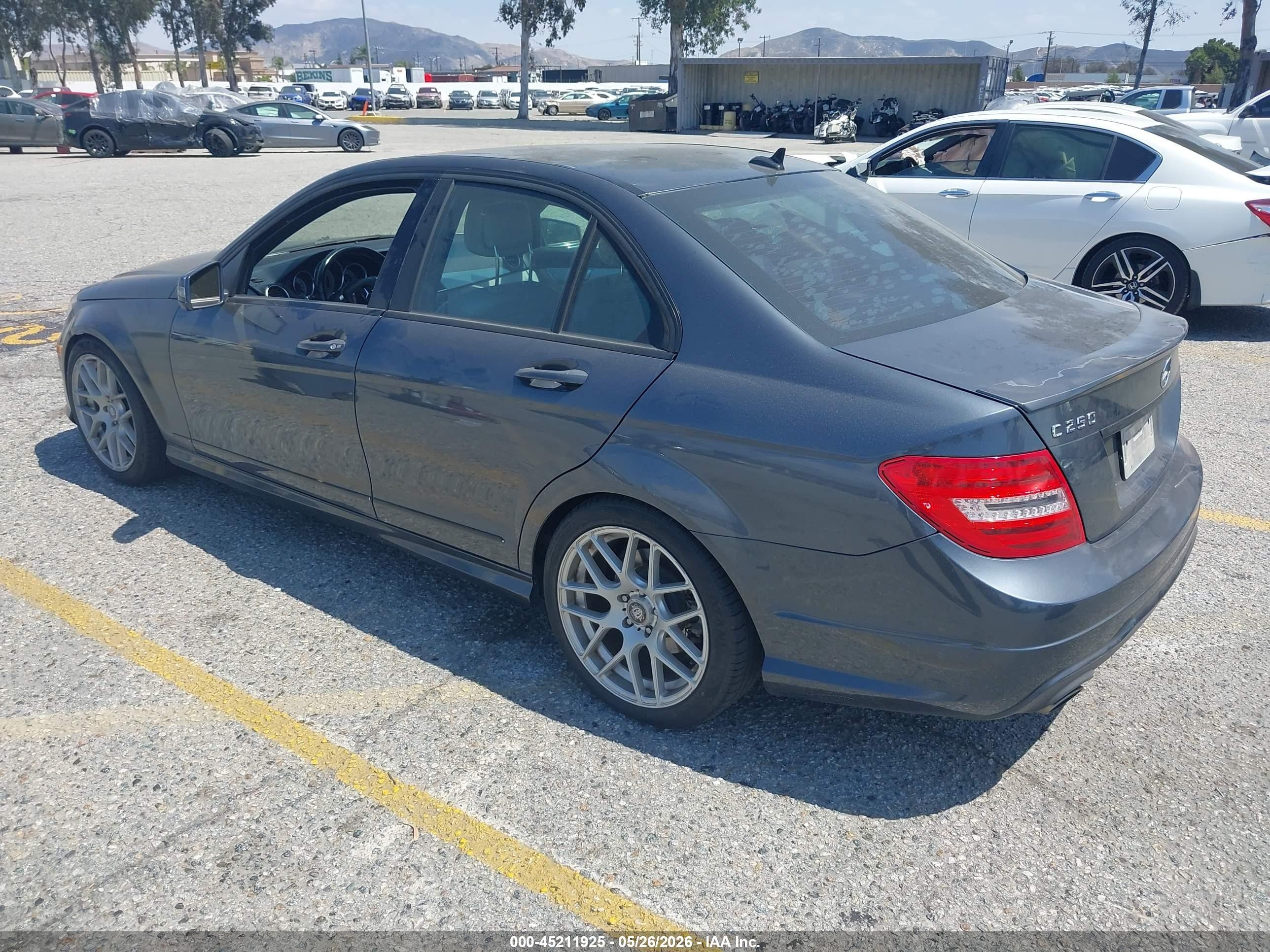 2013 Mercedes-benz C 250 Sport Gray vin: WDDGF4HB0DA789895