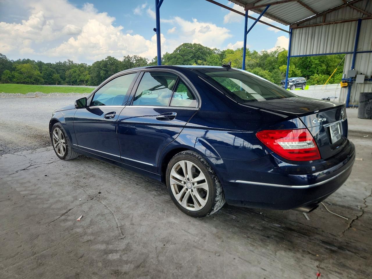 2013 Mercedes-benz C 250 Blue vin: WDDGF4HB0DA824161
