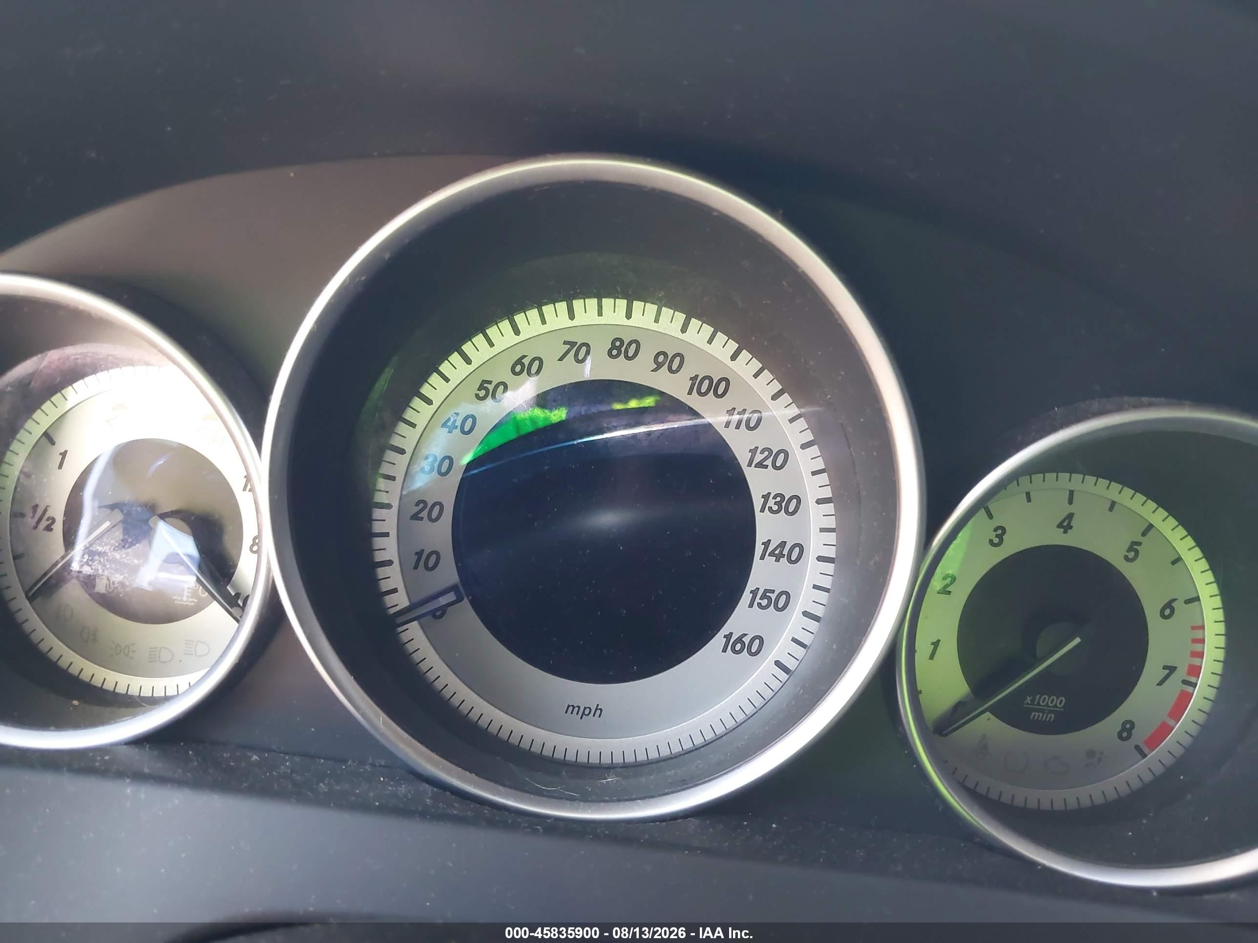 2013 Mercedes-benz C 250 Sport Белый vin: WDDGF4HB0DA858648