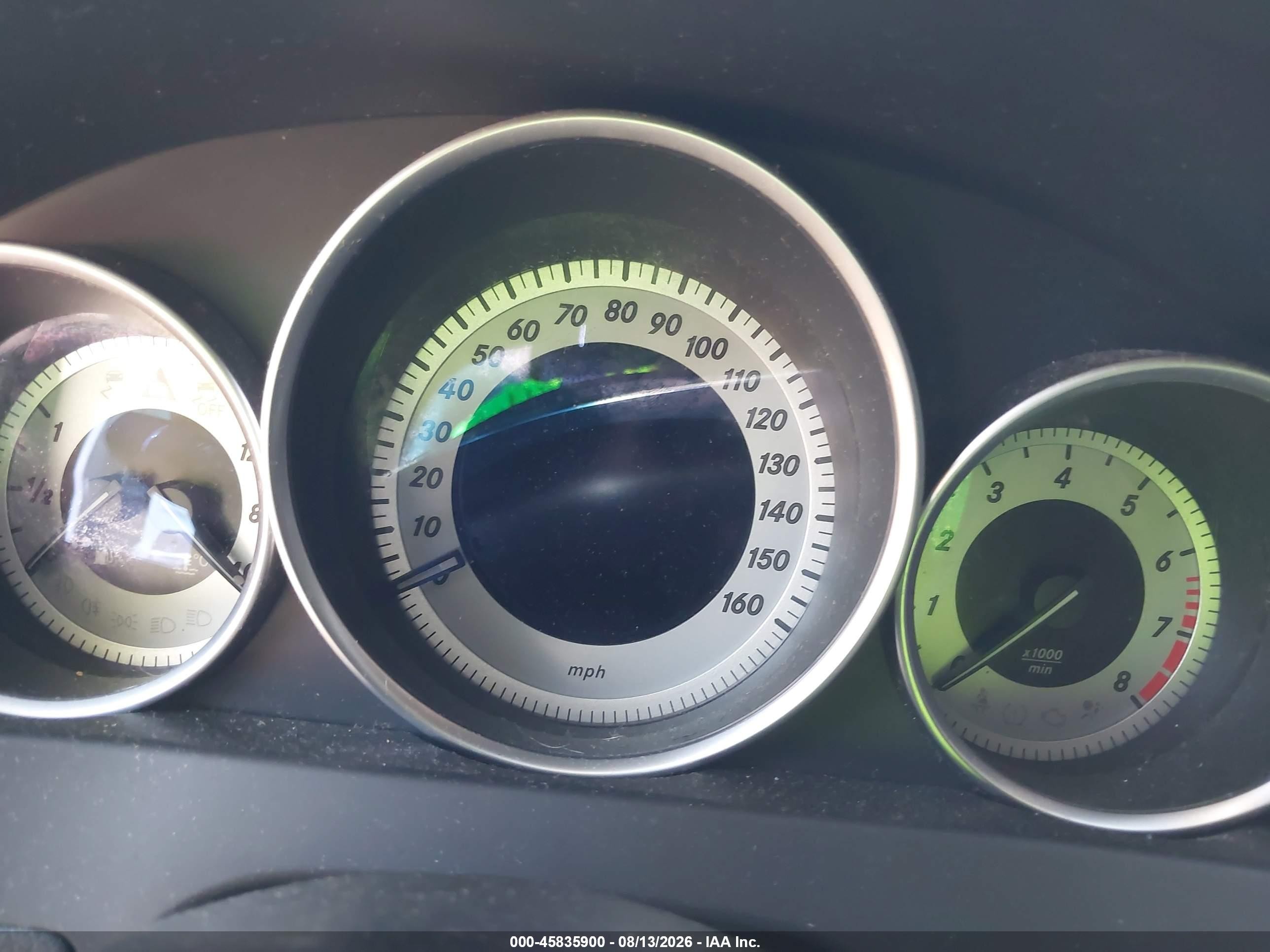 2013 Mercedes-benz C 250 Sport Белый vin: WDDGF4HB0DA858648