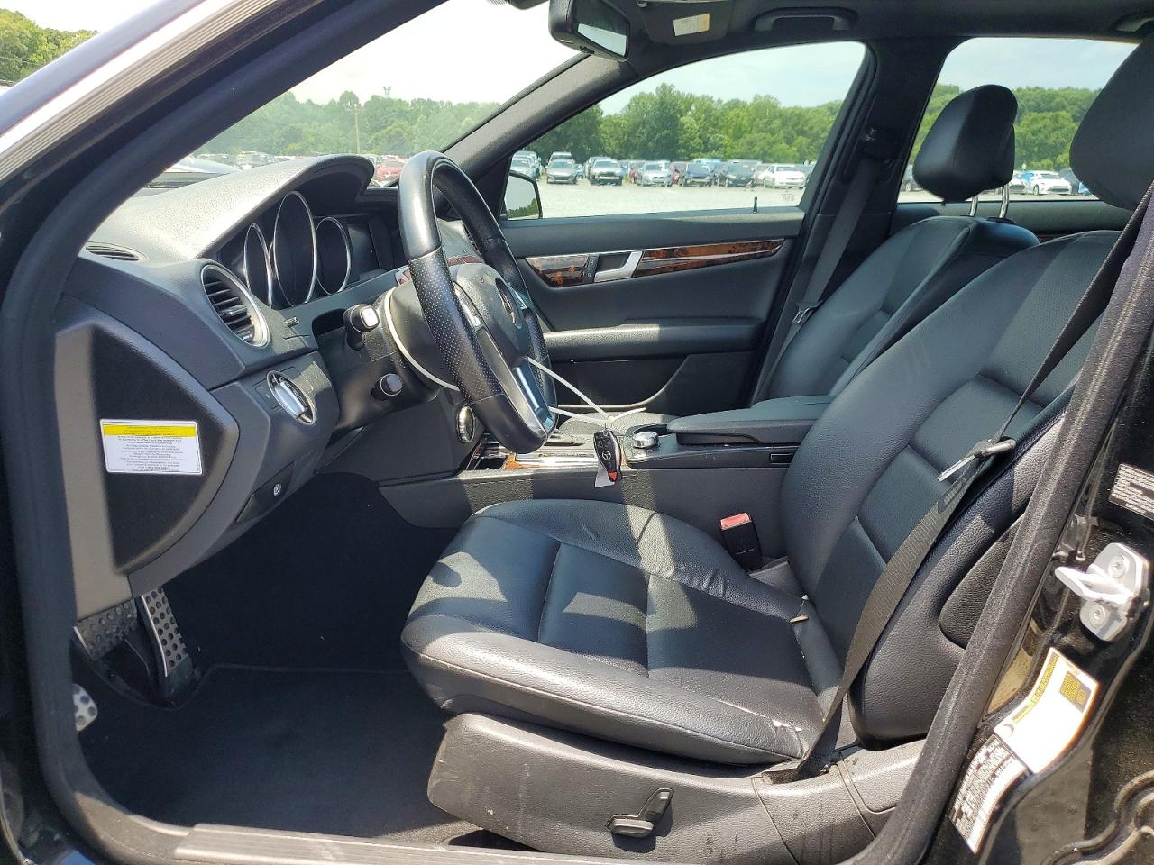 2013 Mercedes-benz C 250 Black vin: WDDGF4HB0DG080915