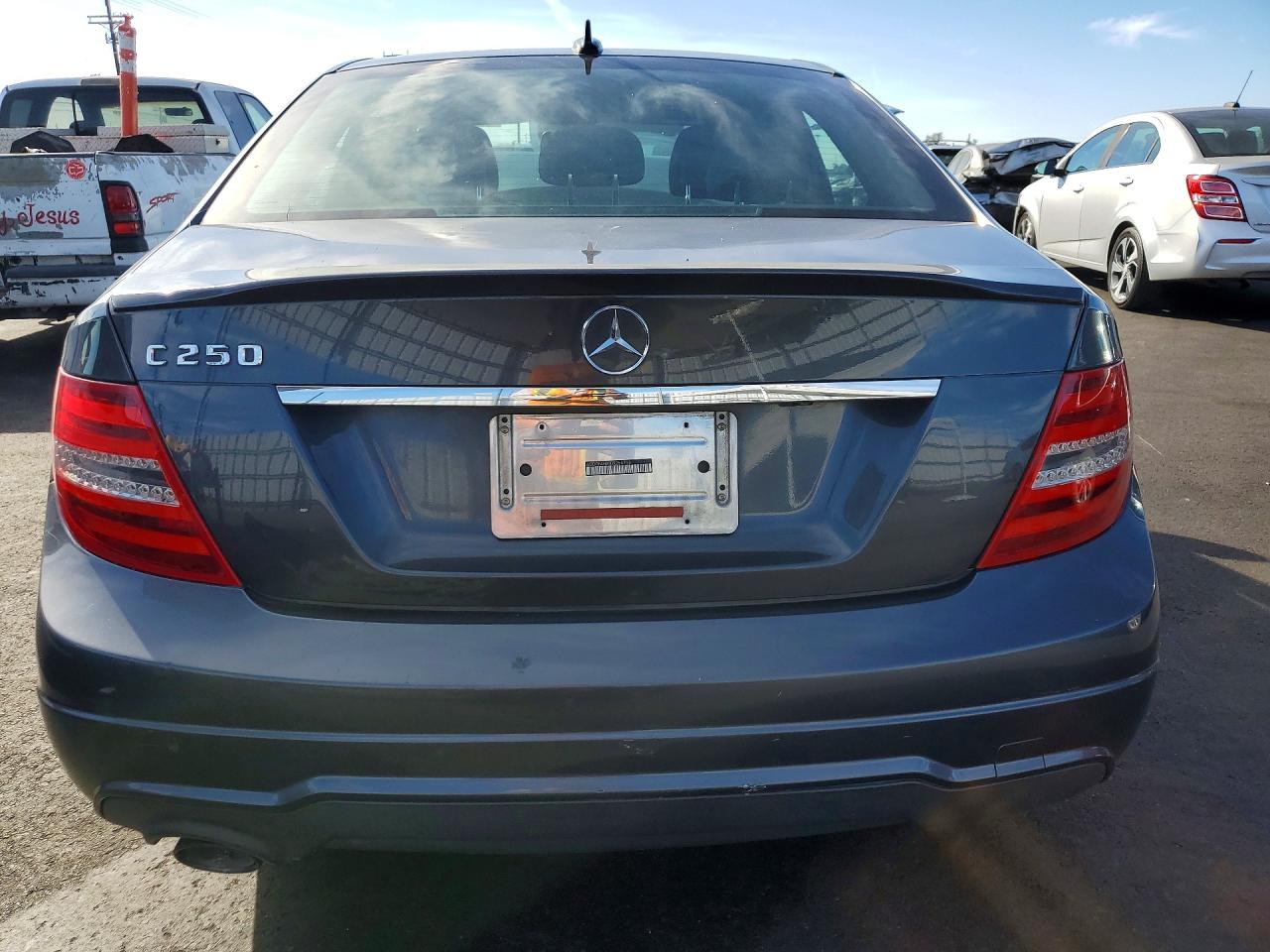 2013 Mercedes-benz C 250 Gray vin: WDDGF4HB0DR254793