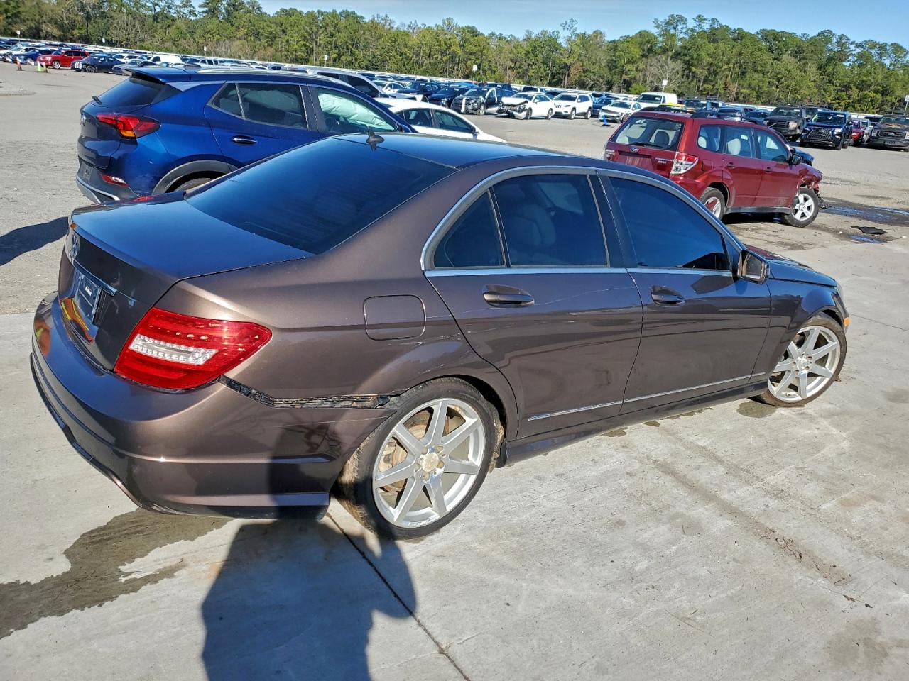 2013 Mercedes-benz C 250 Brown vin: WDDGF4HB0DR264367