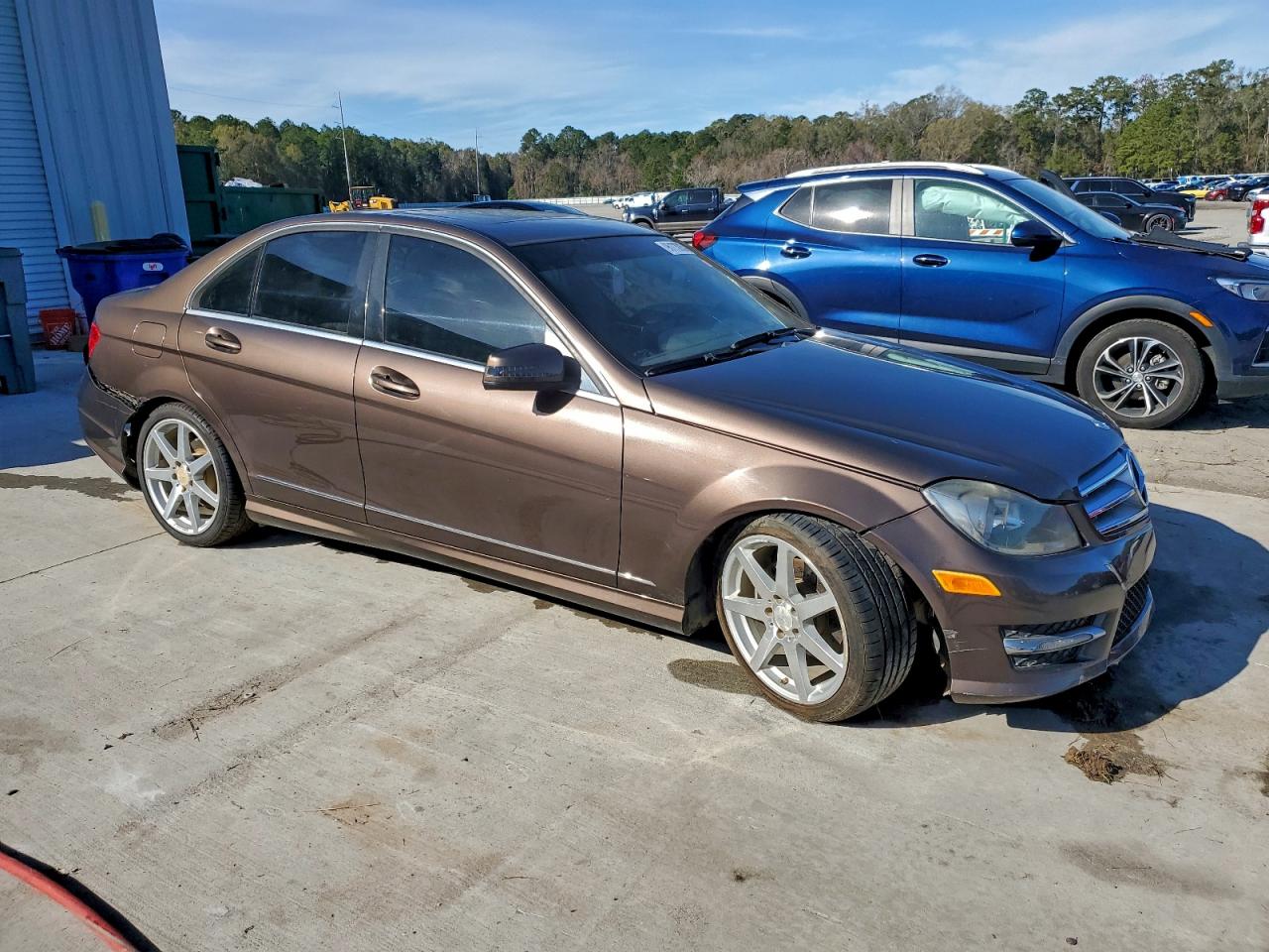 2013 Mercedes-benz C 250 Brown vin: WDDGF4HB0DR264367