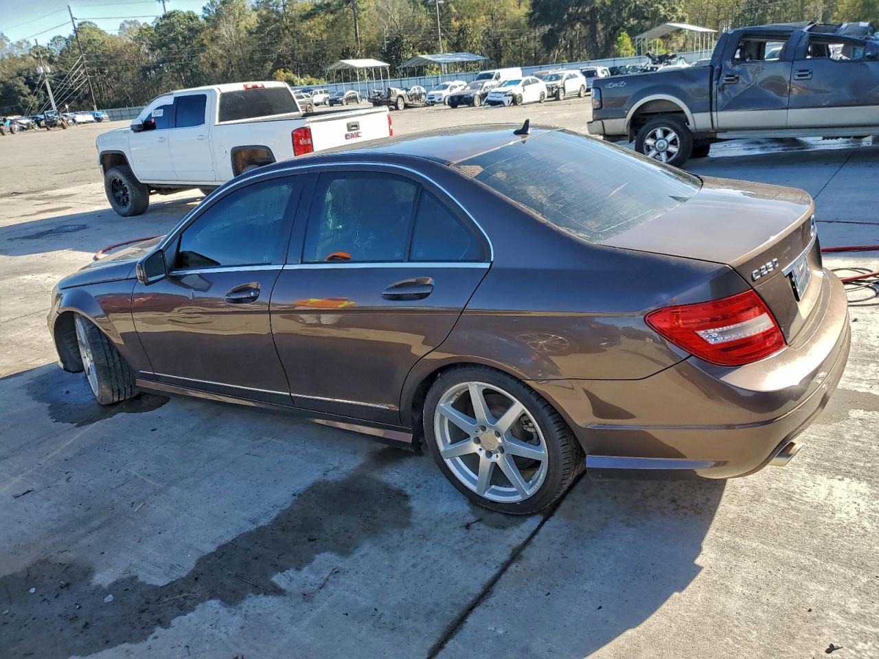 2013 Mercedes-benz C 250 Brown vin: WDDGF4HB0DR264367