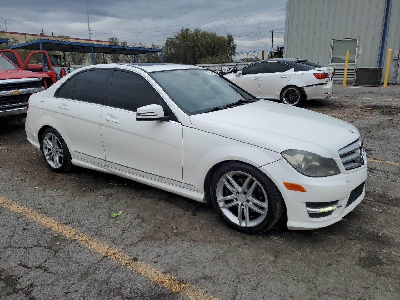 2013 Mercedes-benz C 250 White vin: WDDGF4HB0DR275014