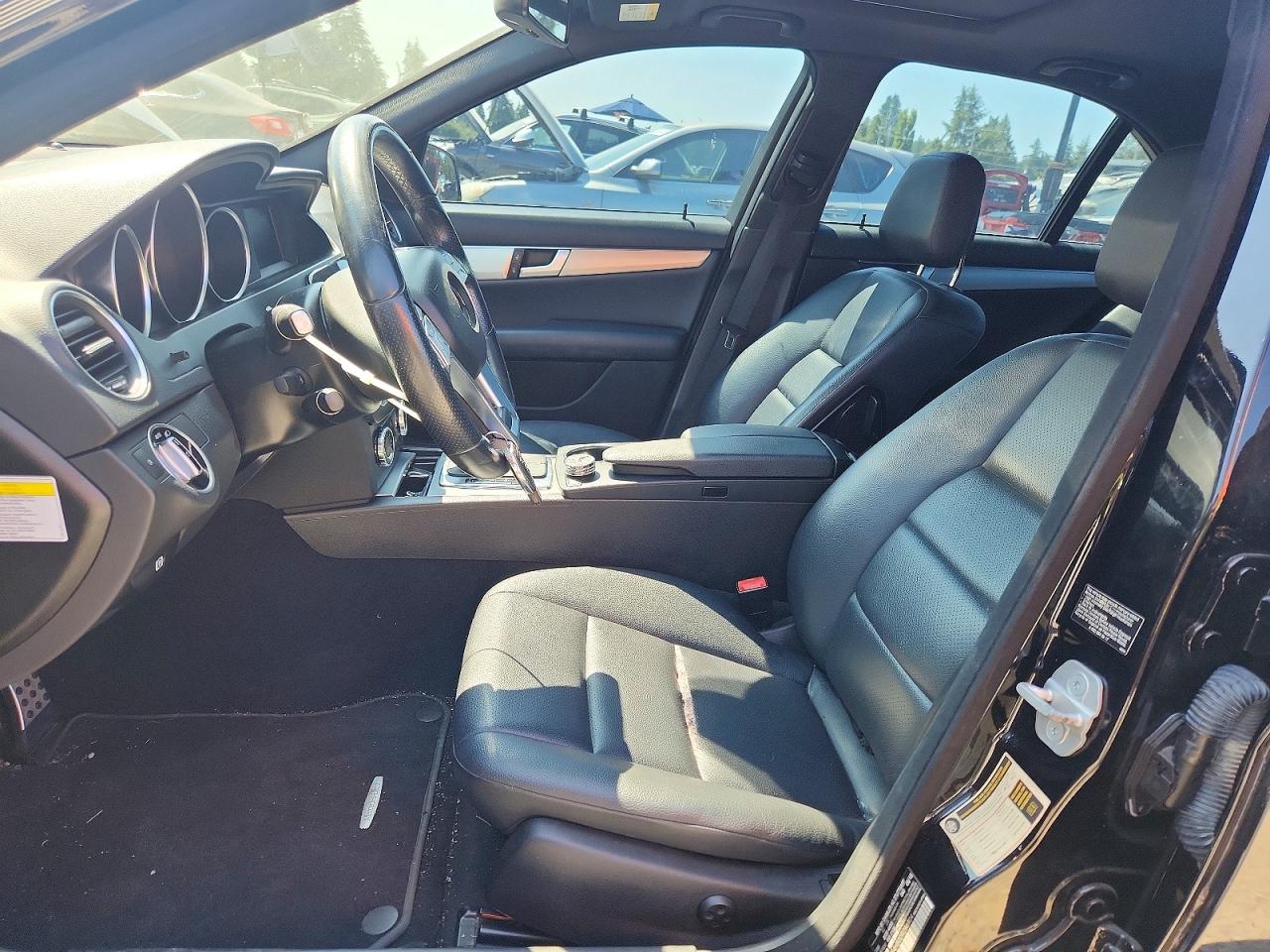 2013 Mercedes-benz C 250 Черный vin: WDDGF4HB0DR286904