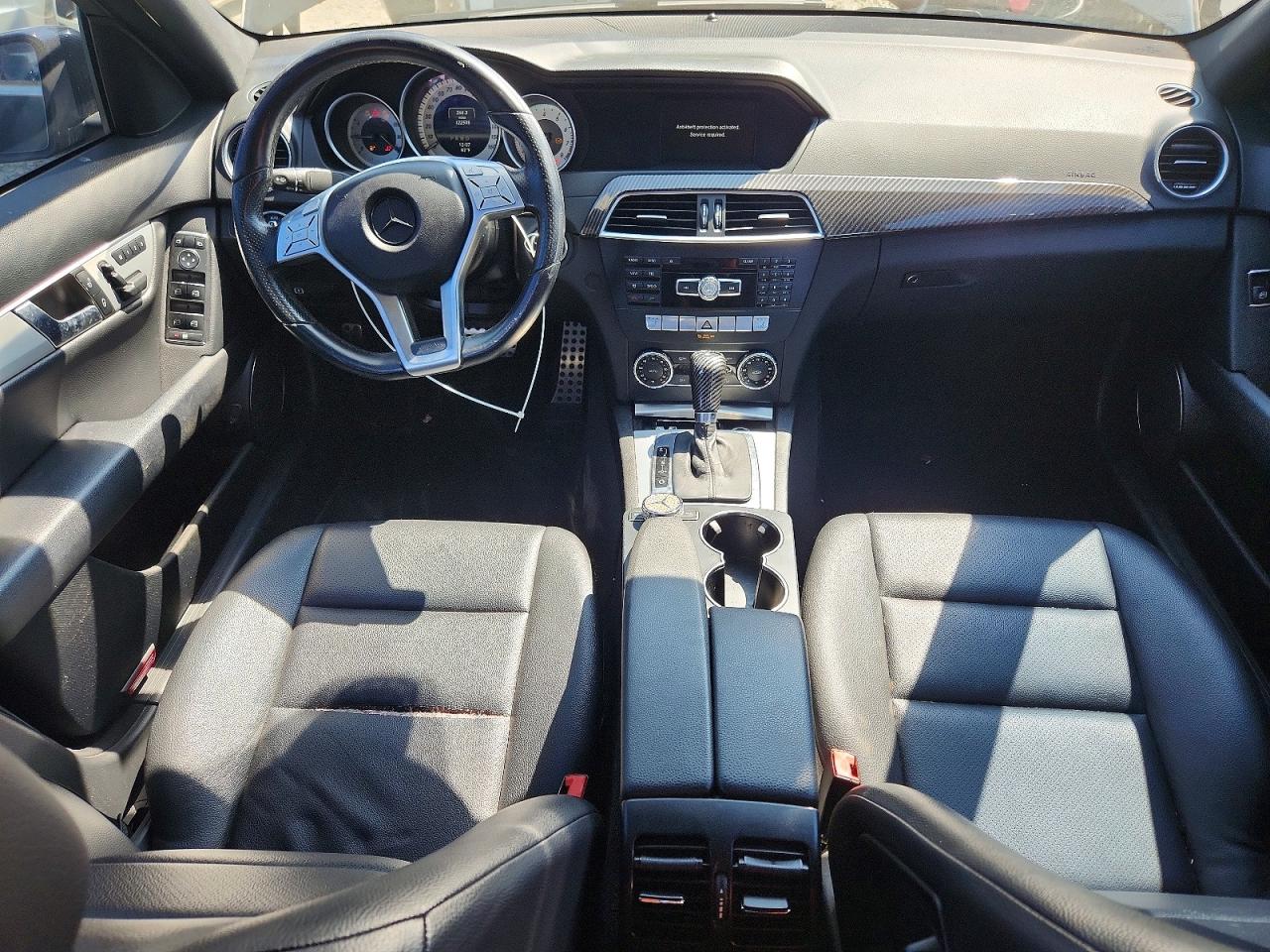 2013 Mercedes-benz C 250 Черный vin: WDDGF4HB0DR286904