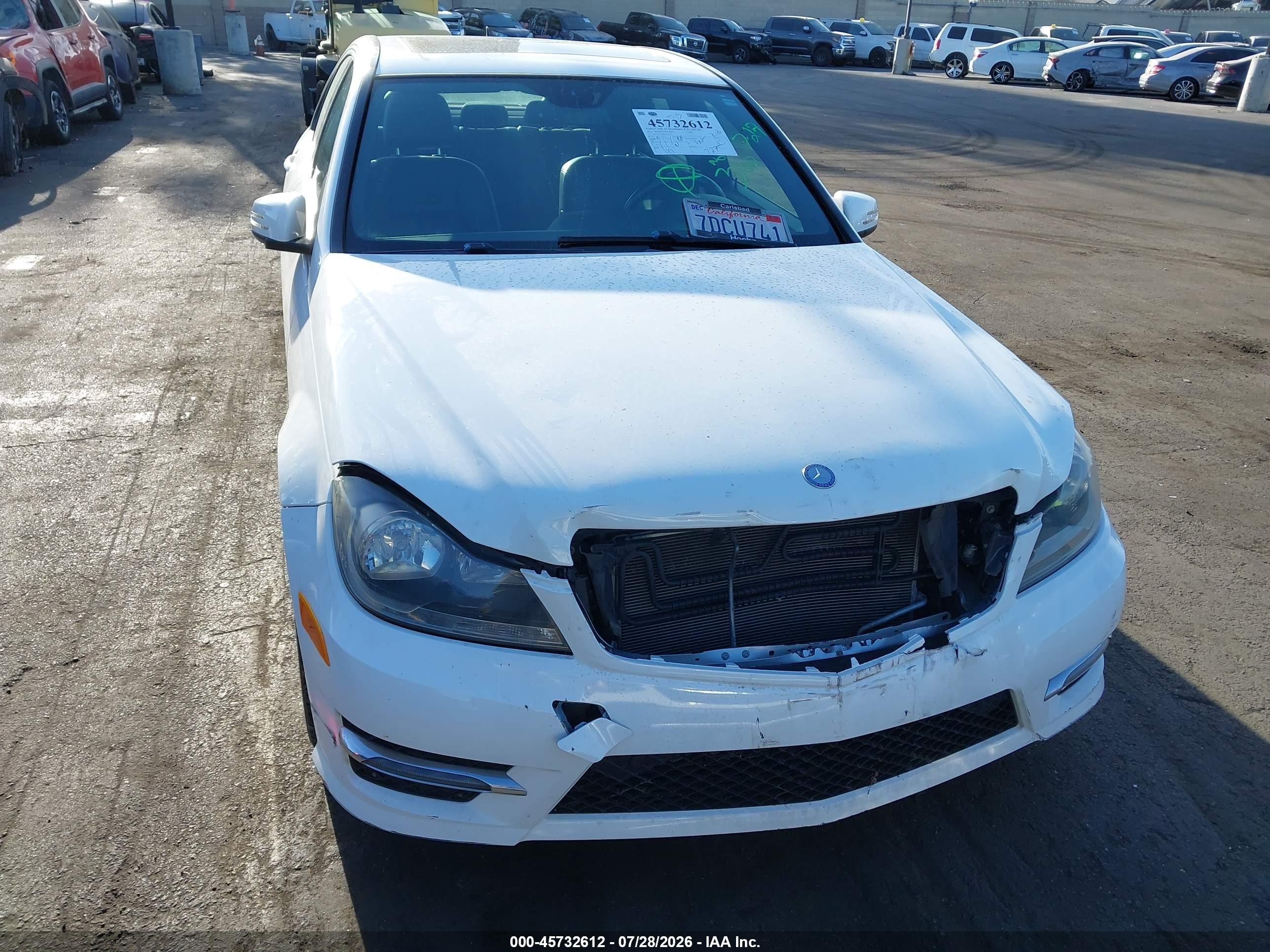 2014 Mercedes-benz C 250 Sport White vin: WDDGF4HB0EA914461