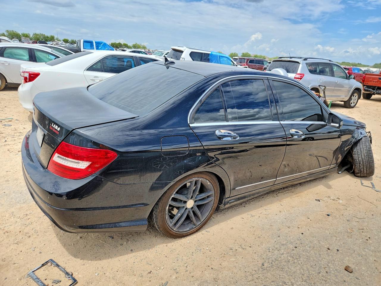 2014 Mercedes-benz C 250 Черный vin: WDDGF4HB0EA937920