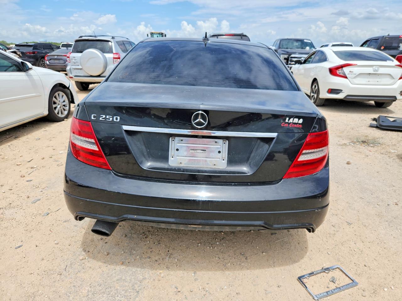 2014 Mercedes-benz C 250 Черный vin: WDDGF4HB0EA937920