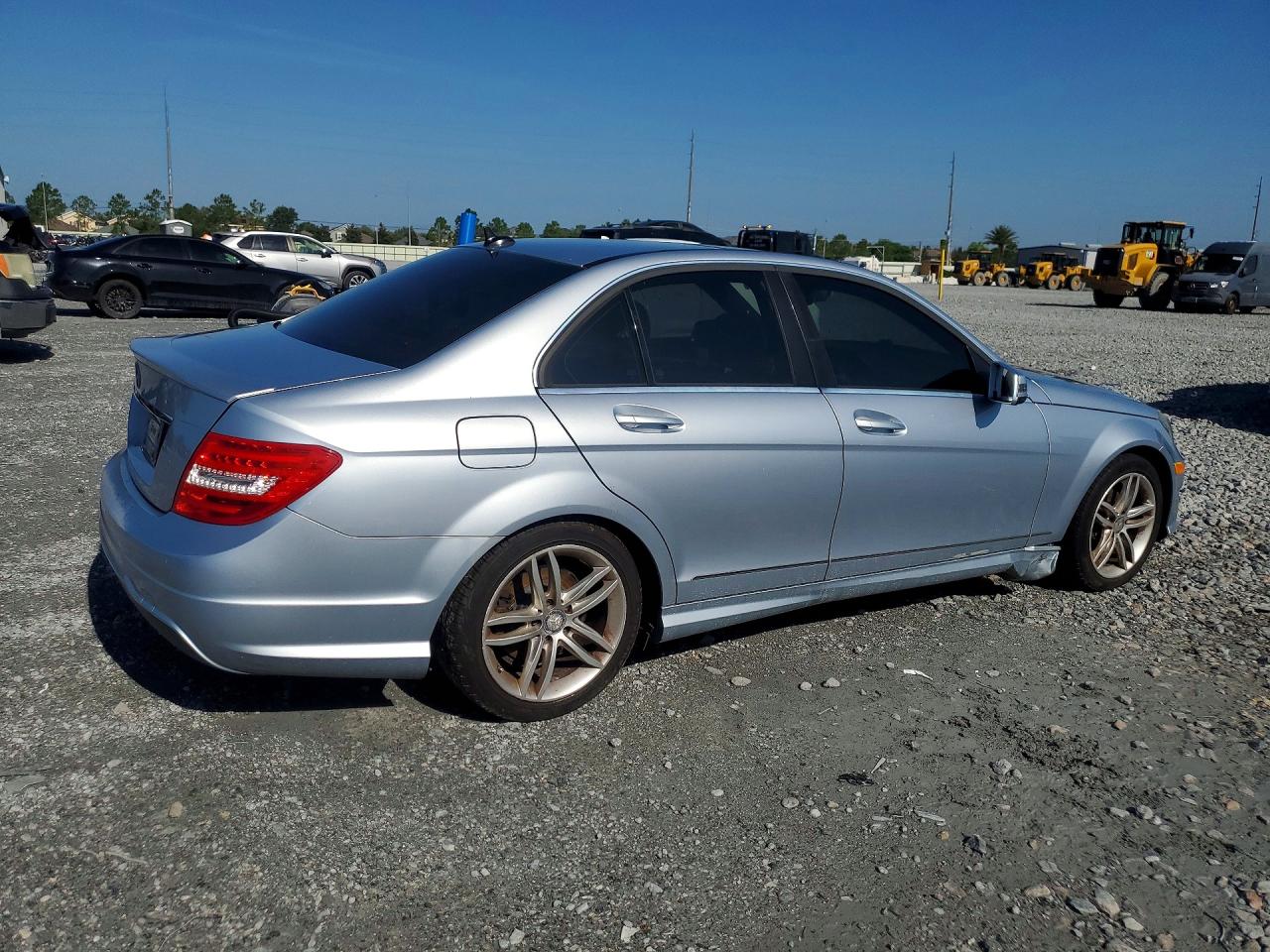 2014 Mercedes-benz C 250 Silver vin: WDDGF4HB0EA948092