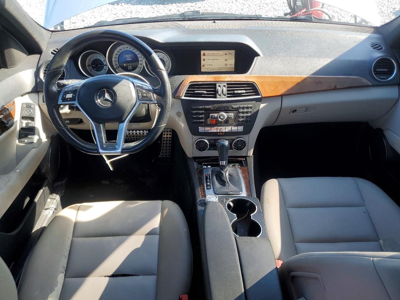 2014 Mercedes-benz C 250 Silver vin: WDDGF4HB0EA948092