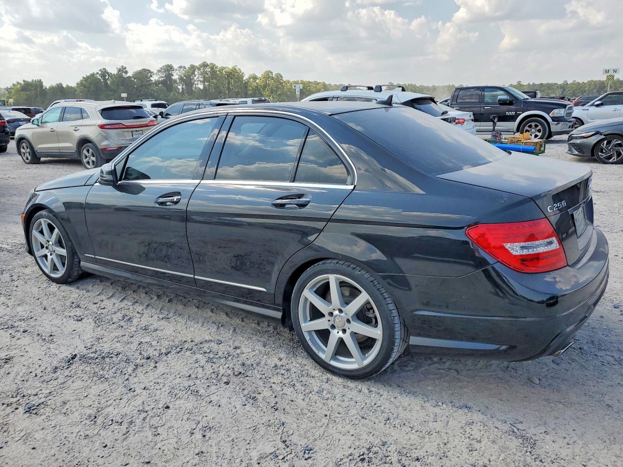 2014 Mercedes-benz C 250 Black vin: WDDGF4HB0EA954653