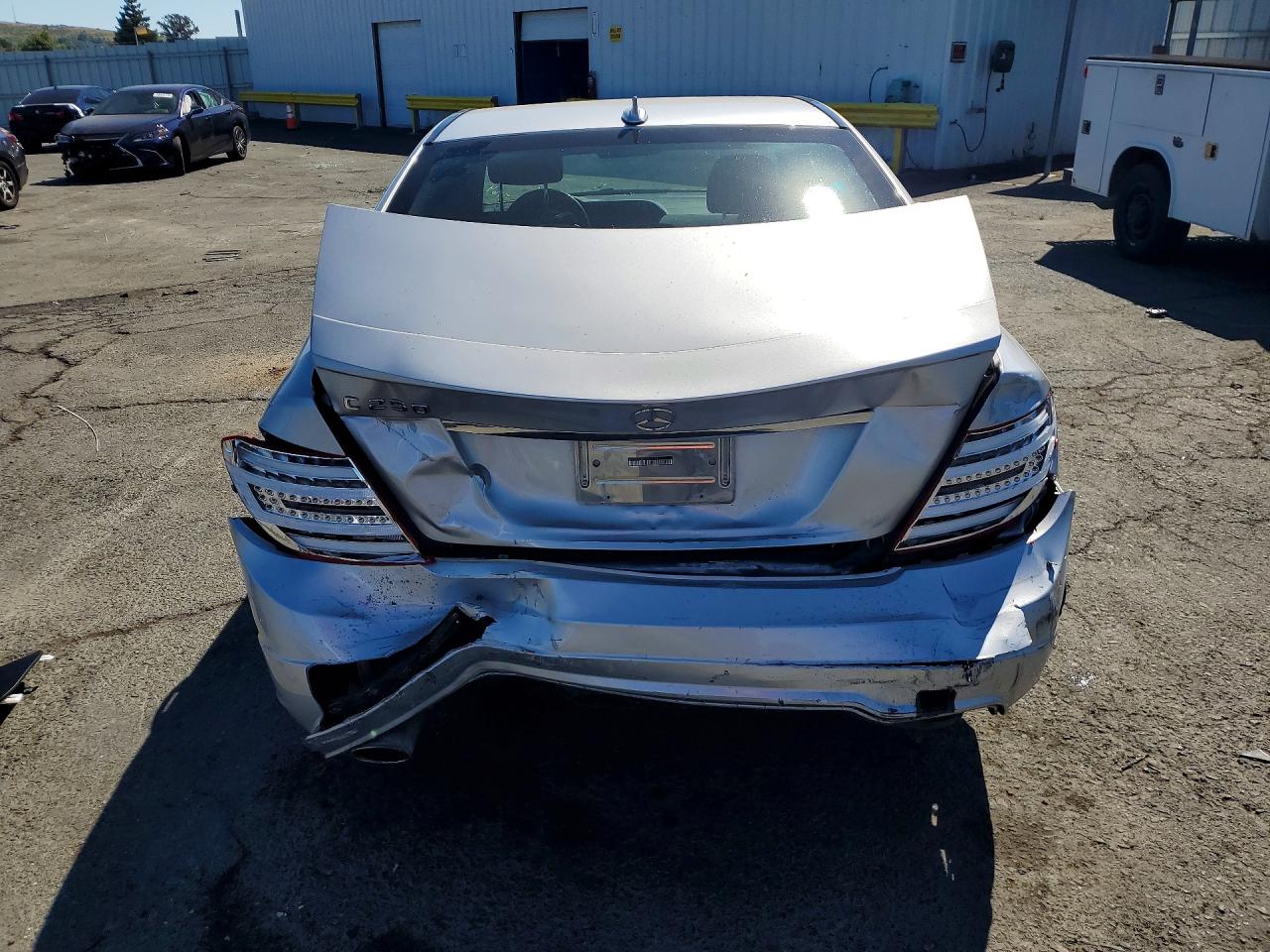 2014 Mercedes-benz C 250 Silver vin: WDDGF4HB0EA955169