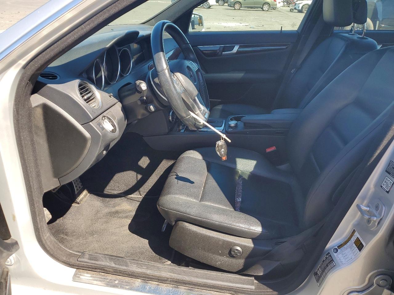2014 Mercedes-benz C 250 Silver vin: WDDGF4HB0EA955169