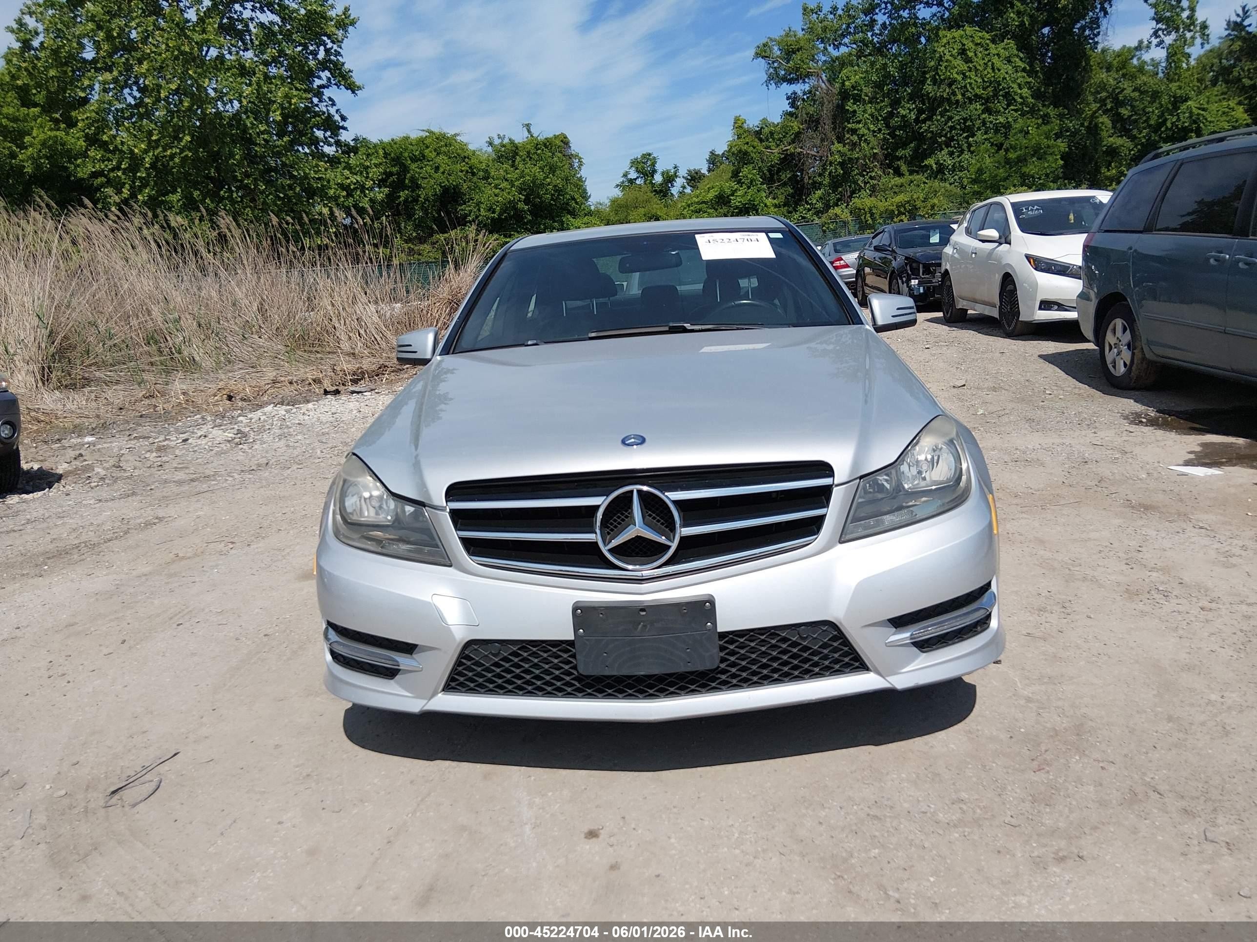 2014 Mercedes-benz C 250 Sport White vin: WDDGF4HB0EG223394