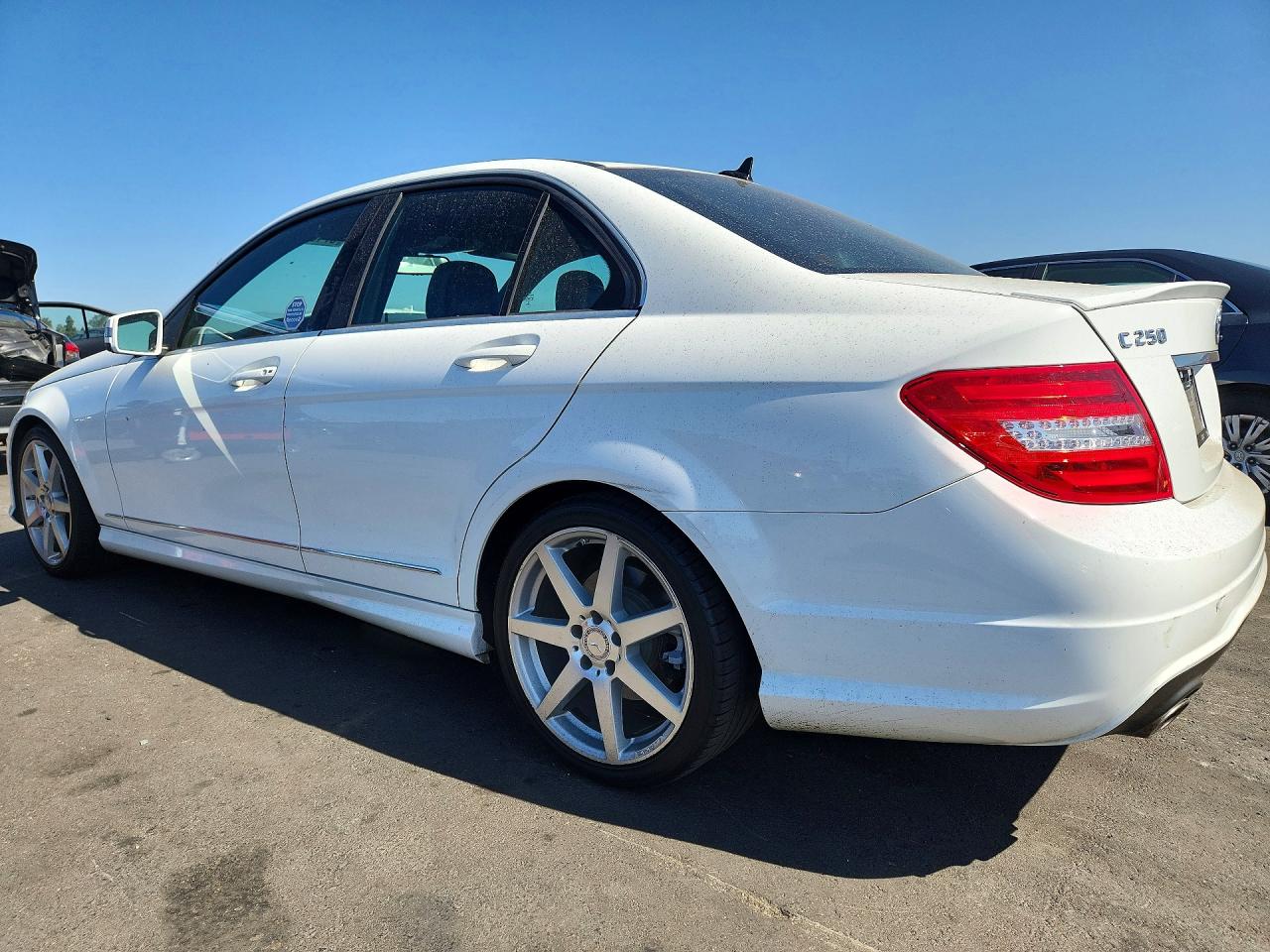2014 Mercedes-benz C 250 White vin: WDDGF4HB0EG242799