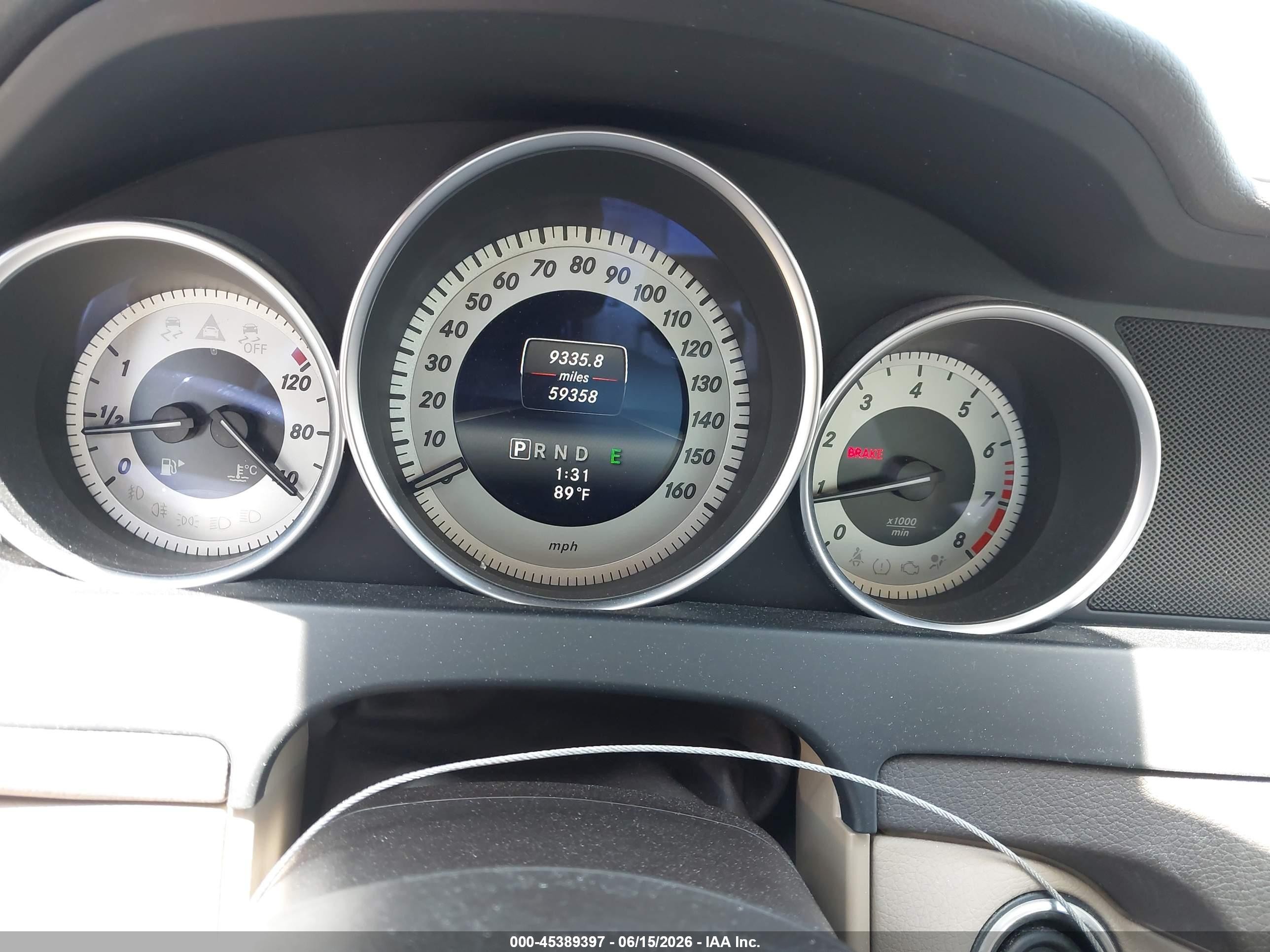2014 Mercedes-benz C 250 Sport White vin: WDDGF4HB0EG245184