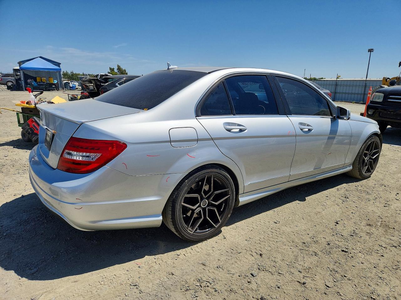 2014 Mercedes-benz C 250 Silver vin: WDDGF4HB0ER305520