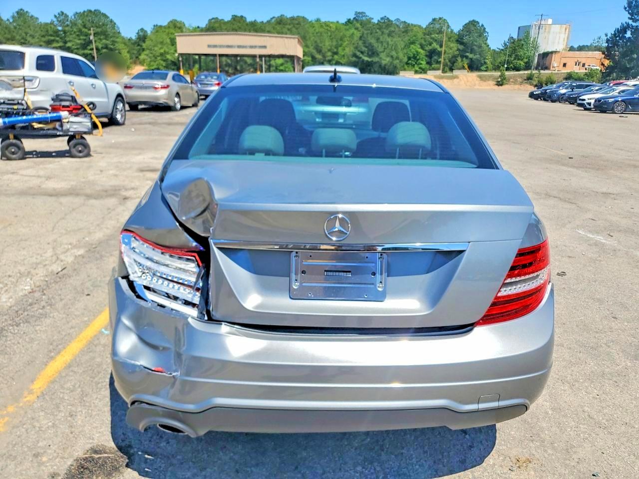 2014 Mercedes-benz C 250 Silver vin: WDDGF4HB0ER306036