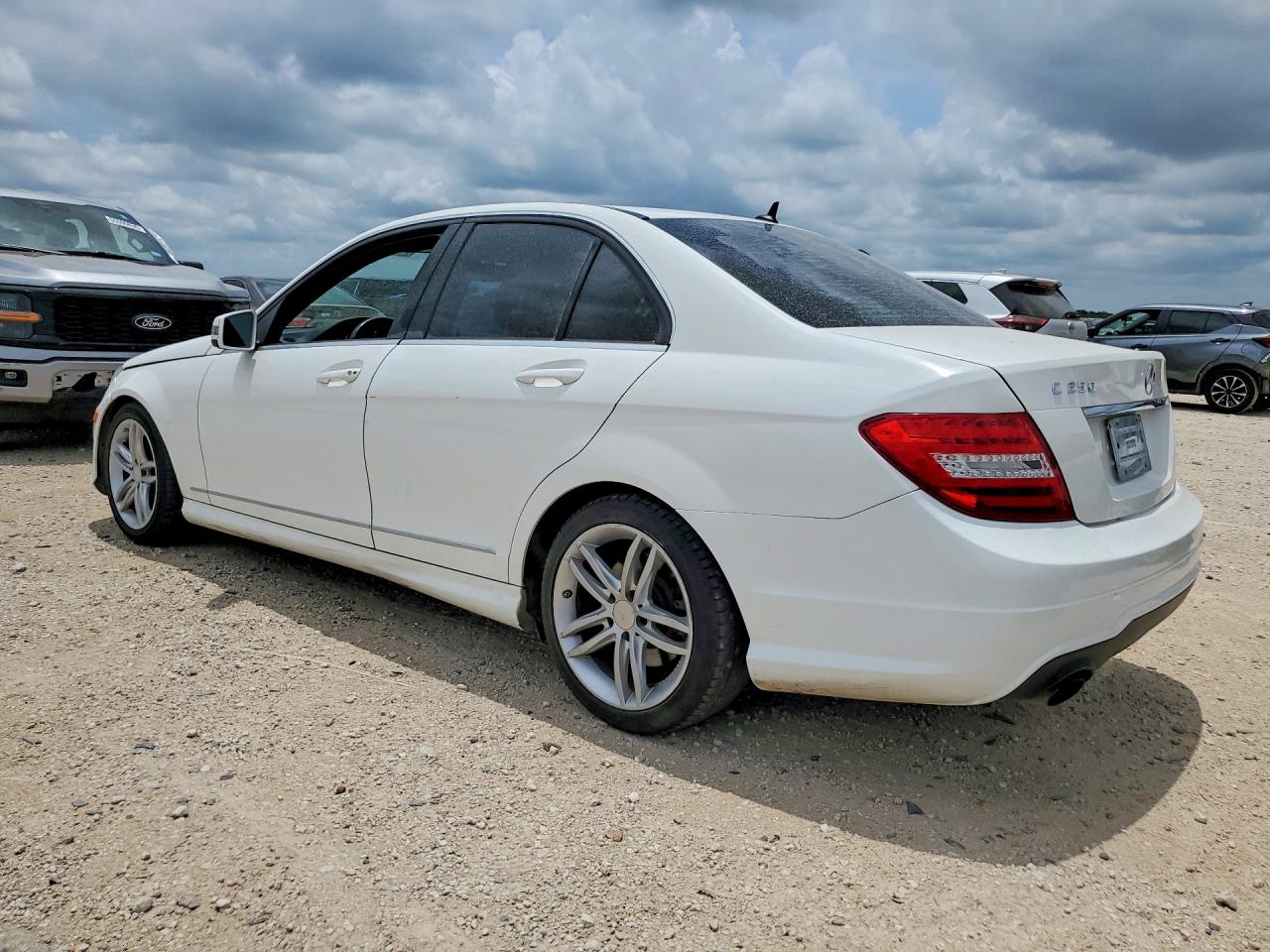2014 Mercedes-benz C 250 White vin: WDDGF4HB0ER313195