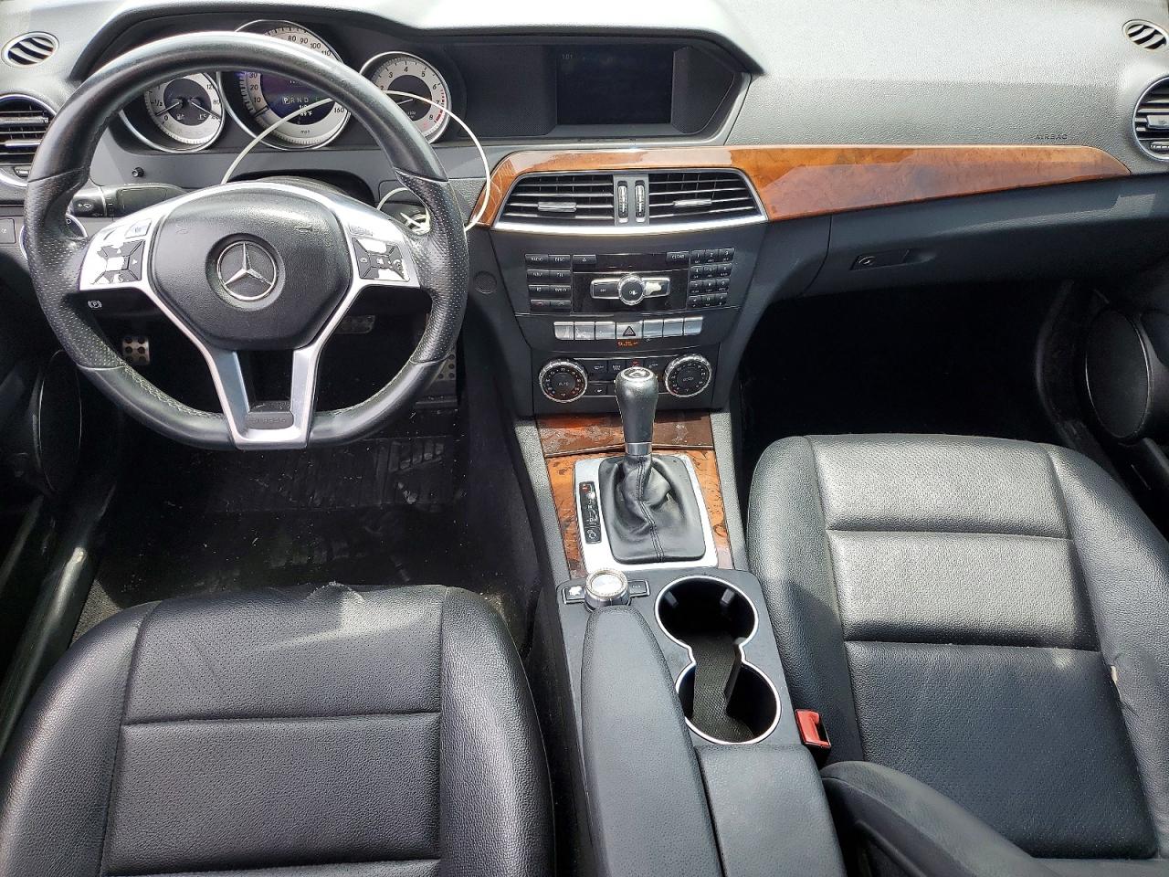 2014 Mercedes-benz C 250 White vin: WDDGF4HB0ER313195