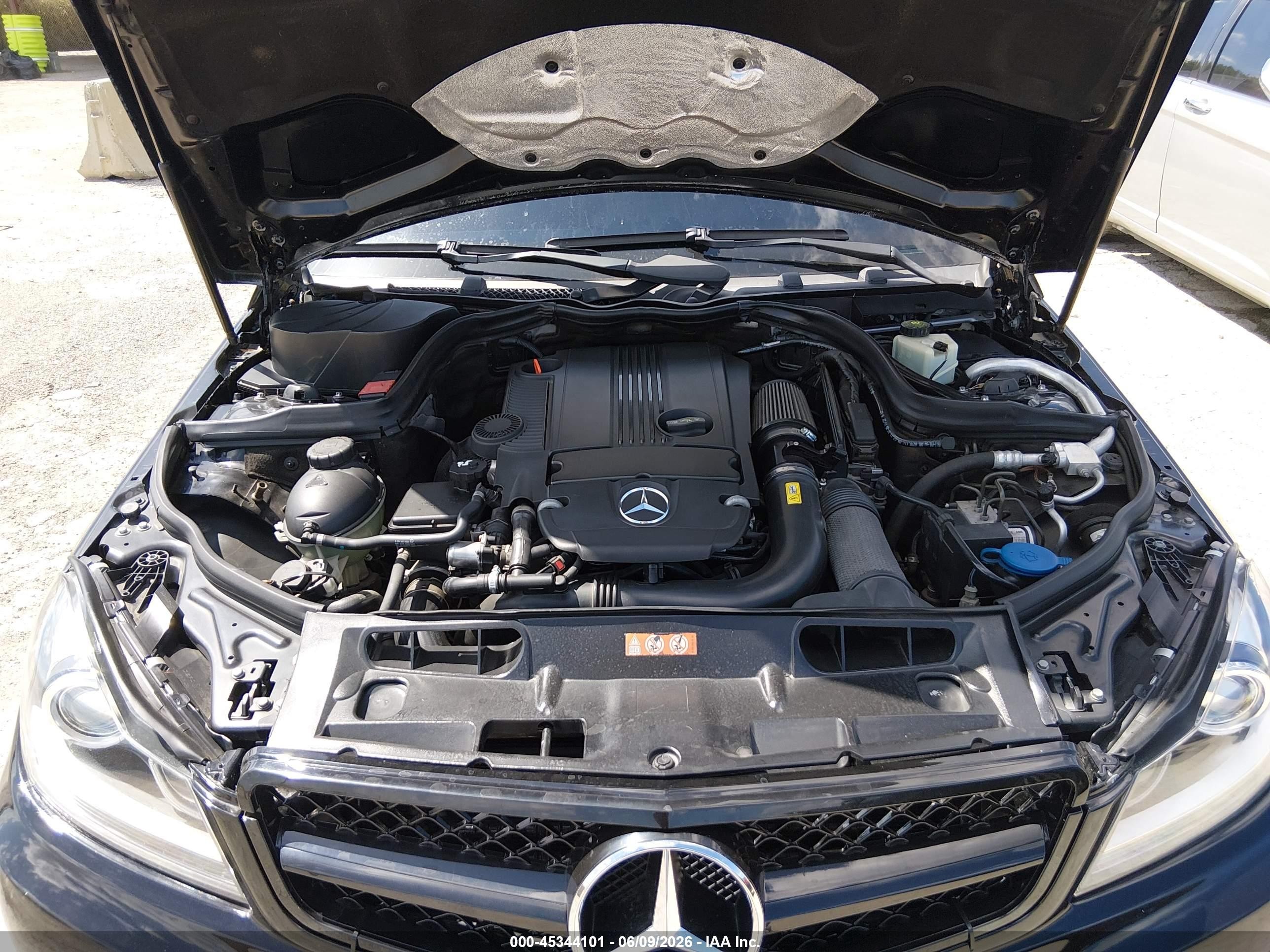 2012 Mercedes-benz C 250 Luxury/sport Black vin: WDDGF4HB1CA599652