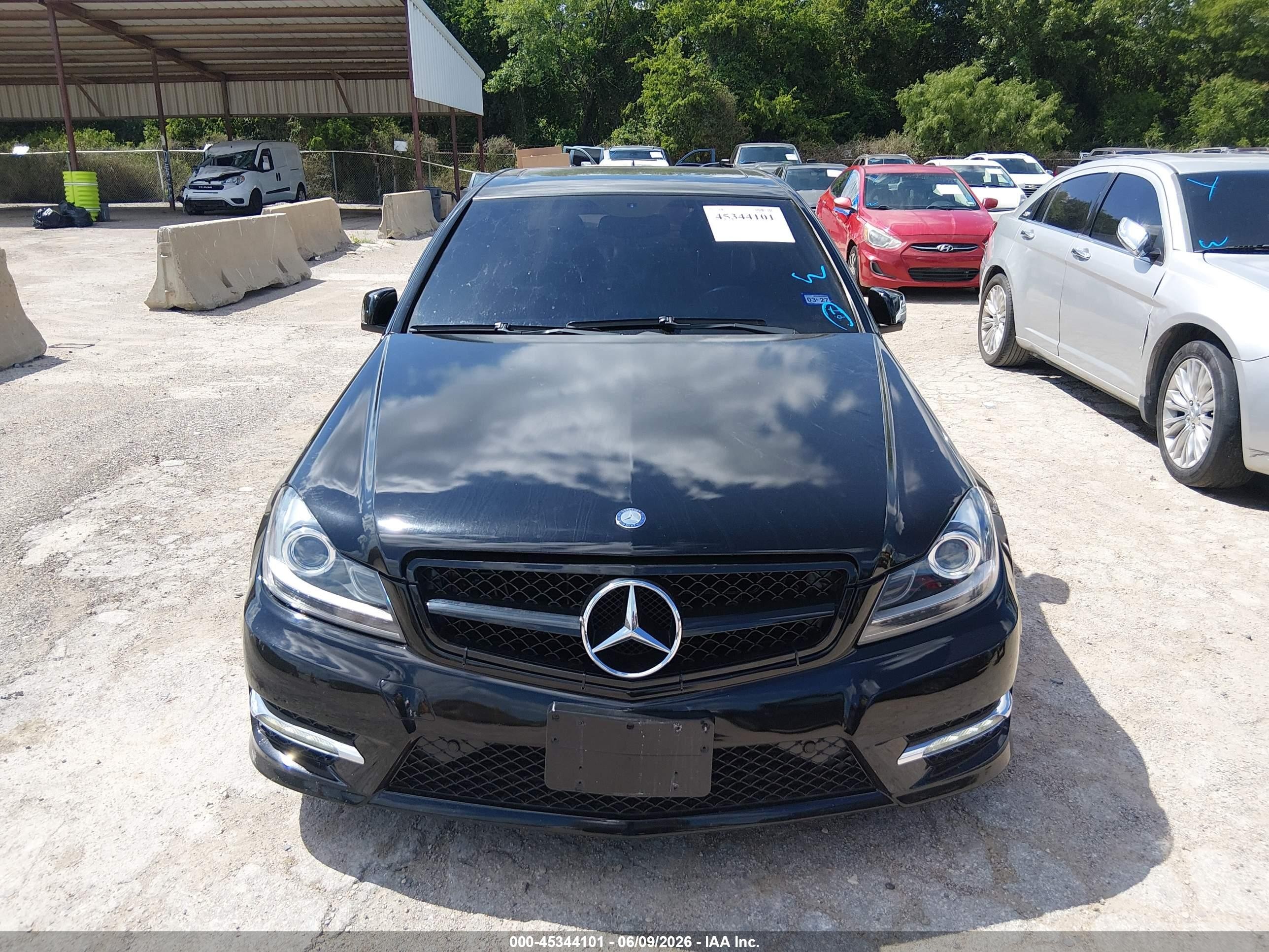 2012 Mercedes-benz C 250 Luxury/sport Black vin: WDDGF4HB1CA599652