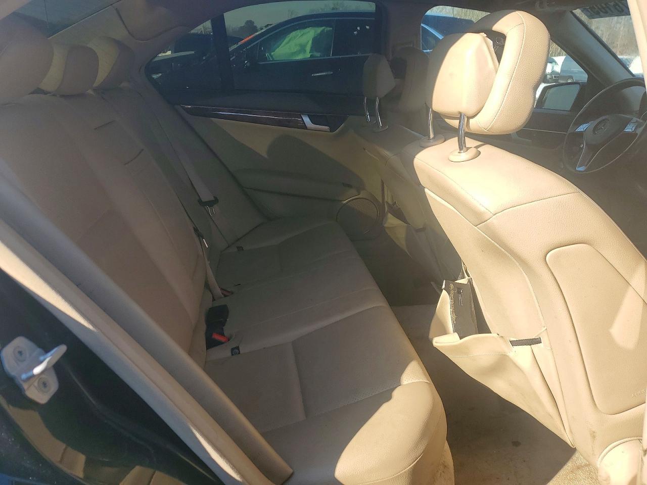 2012 Mercedes-benz C 250 Black vin: WDDGF4HB1CA624386