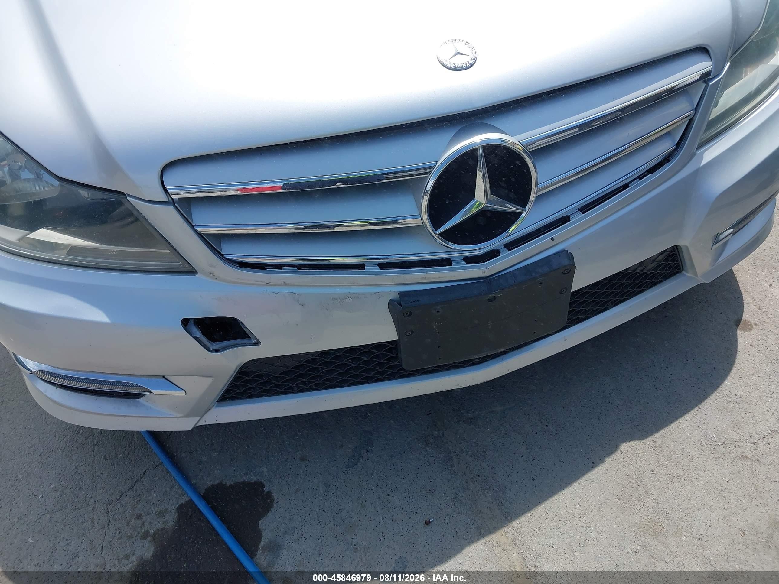 2012 Mercedes-benz C 250 Sport Silver vin: WDDGF4HB1CA674849