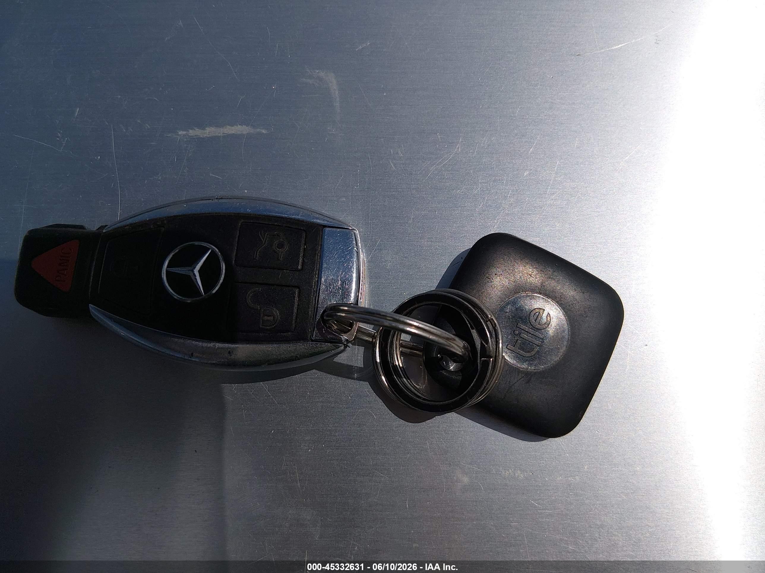 2012 Mercedes-benz C 250 Sport Красный vin: WDDGF4HB1CR219467