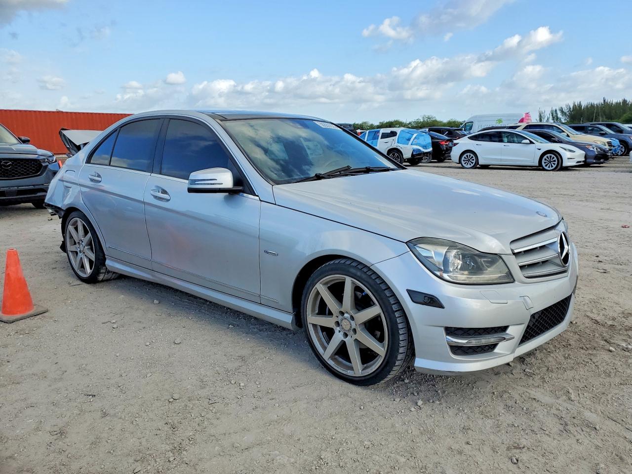 2012 Mercedes-benz C 250 Silver vin: WDDGF4HB1CR236222