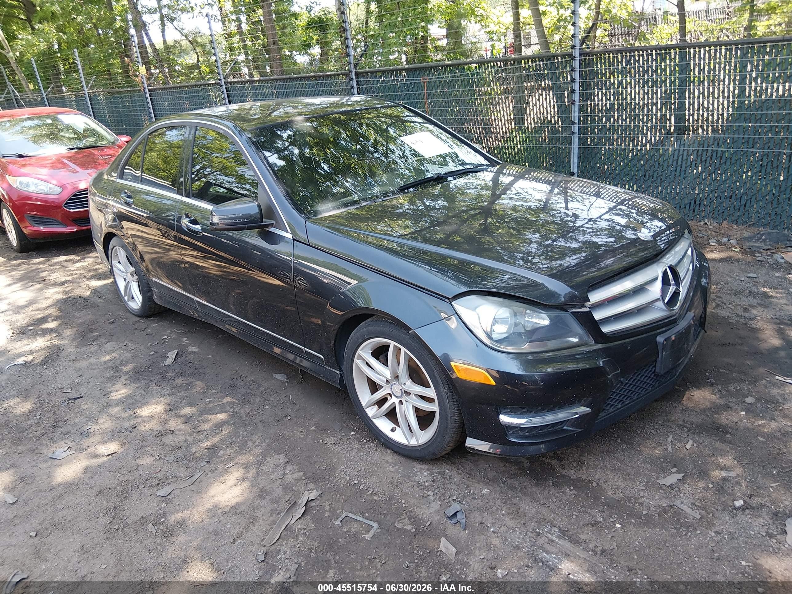 2013 Mercedes-benz C 250 Sport Black vin: WDDGF4HB1DA782938