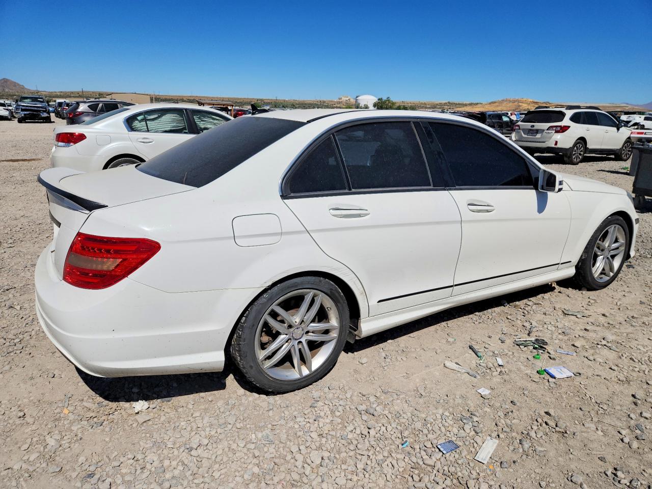 2013 Mercedes-benz C 250 White vin: WDDGF4HB1DA835945
