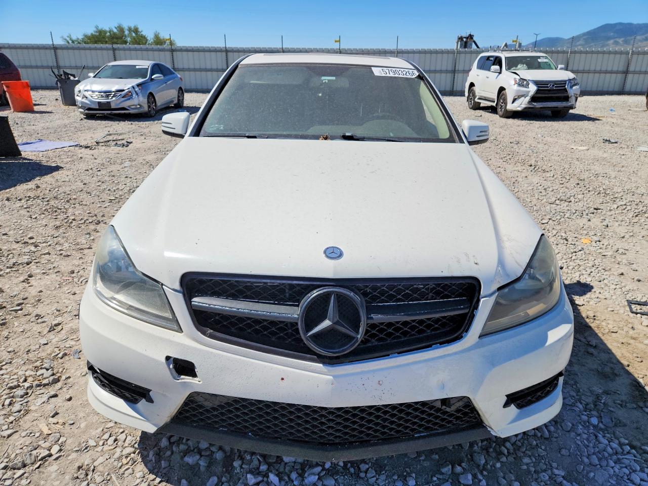 2013 Mercedes-benz C 250 White vin: WDDGF4HB1DA835945
