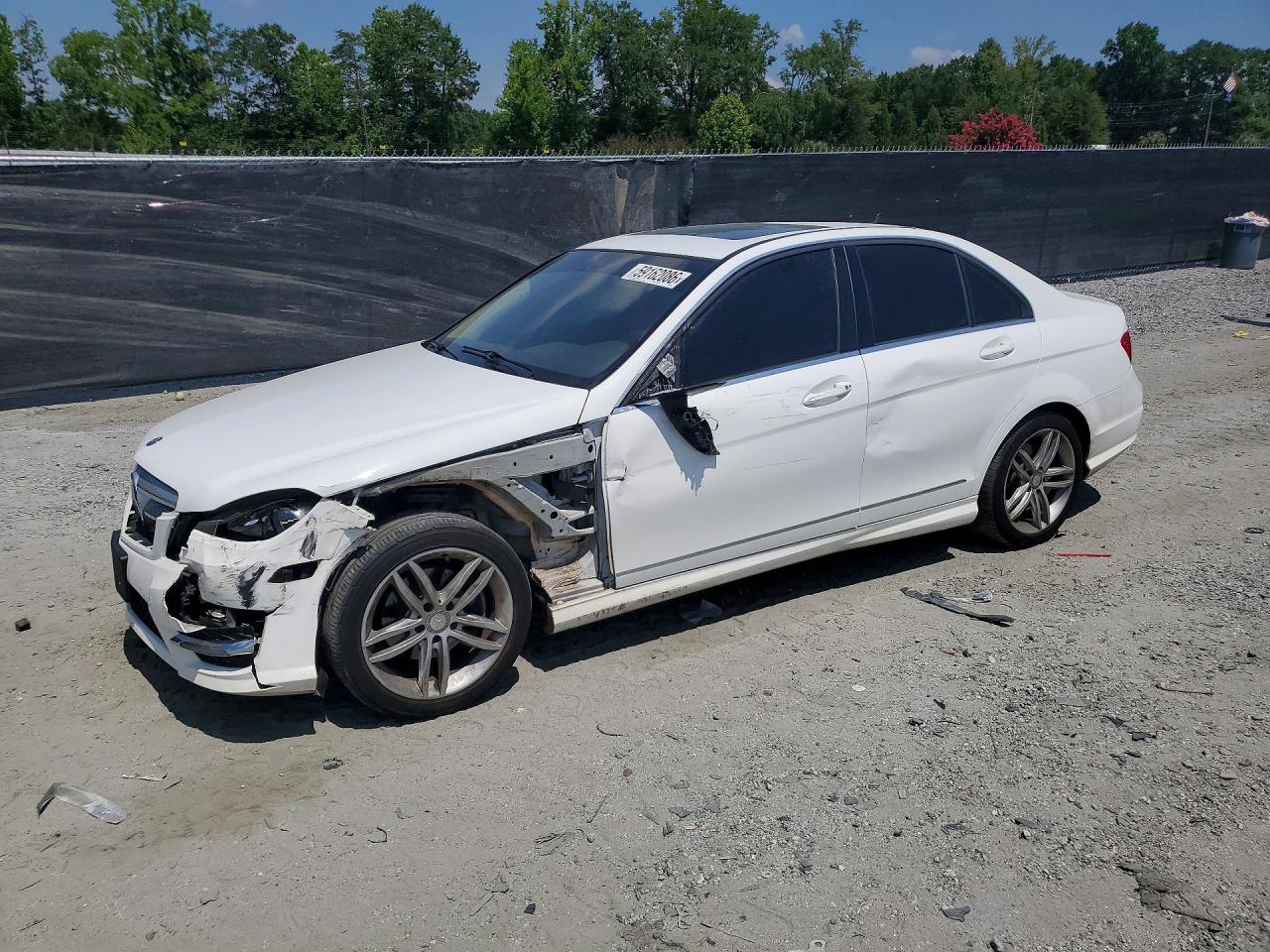 2013 Mercedes-benz C 250 White vin: WDDGF4HB1DR246797
