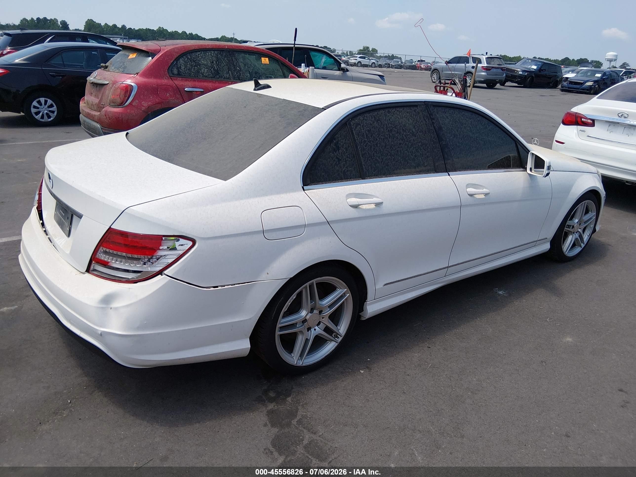 2013 Mercedes-benz C 250 Sport White vin: WDDGF4HB1DR253006