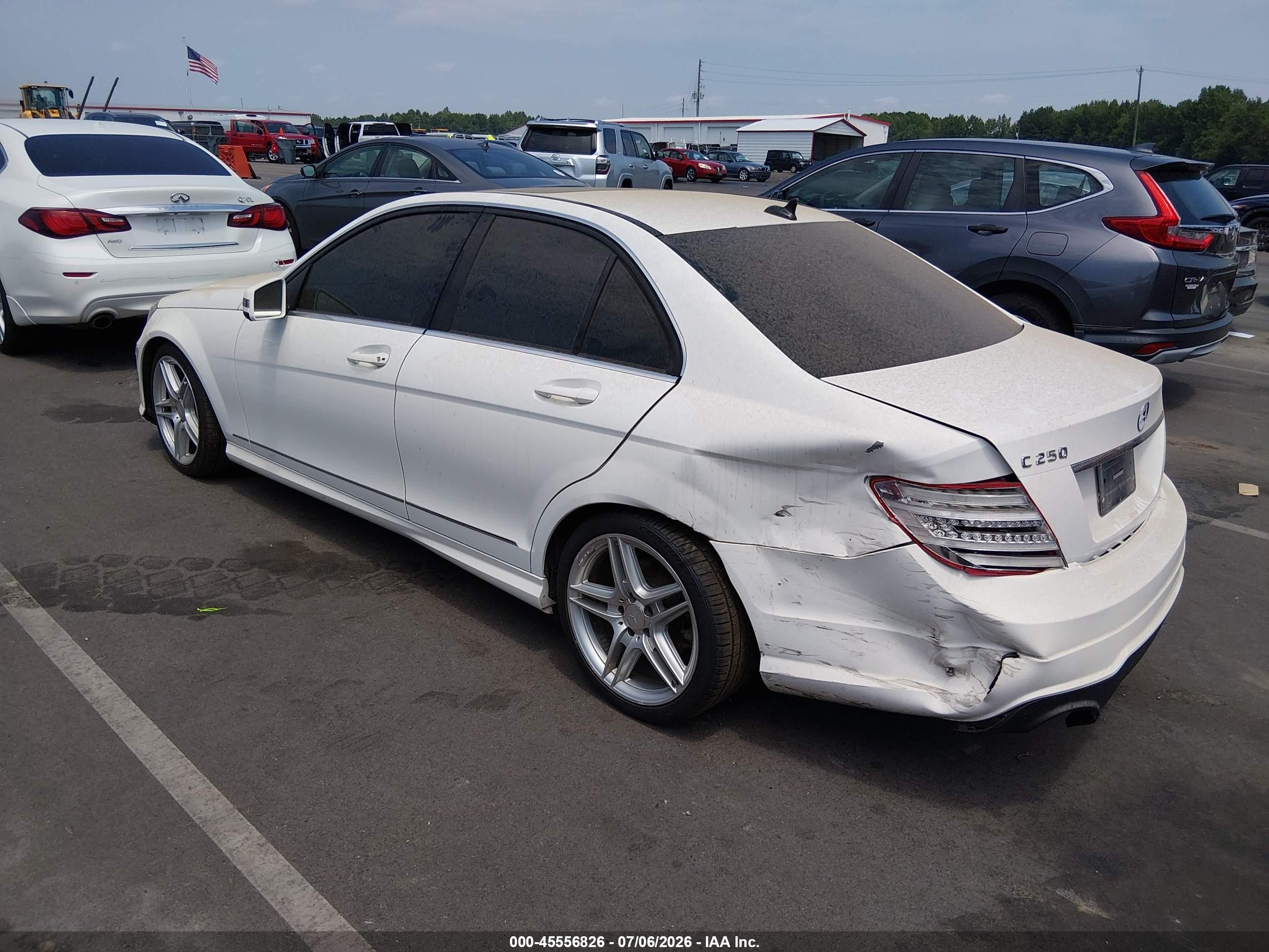 2013 Mercedes-benz C 250 Sport White vin: WDDGF4HB1DR253006