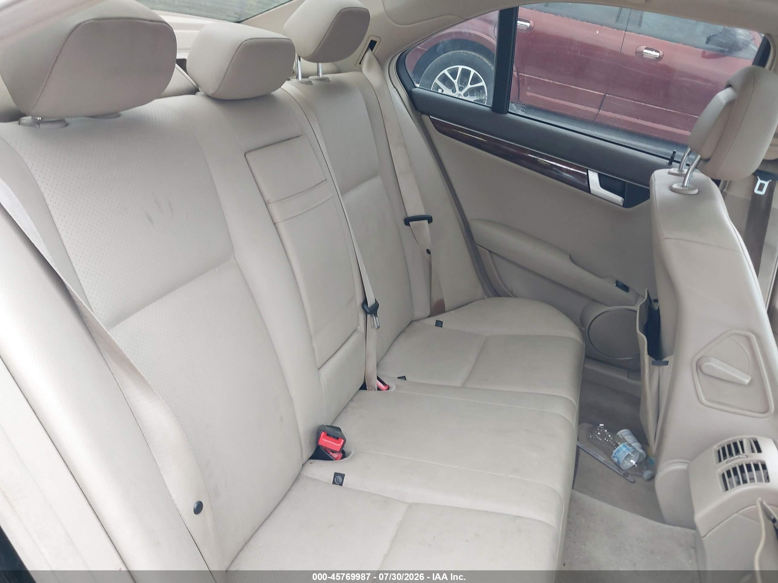 2013 Mercedes-benz C 250 Sport Черный vin: WDDGF4HB1DR256763