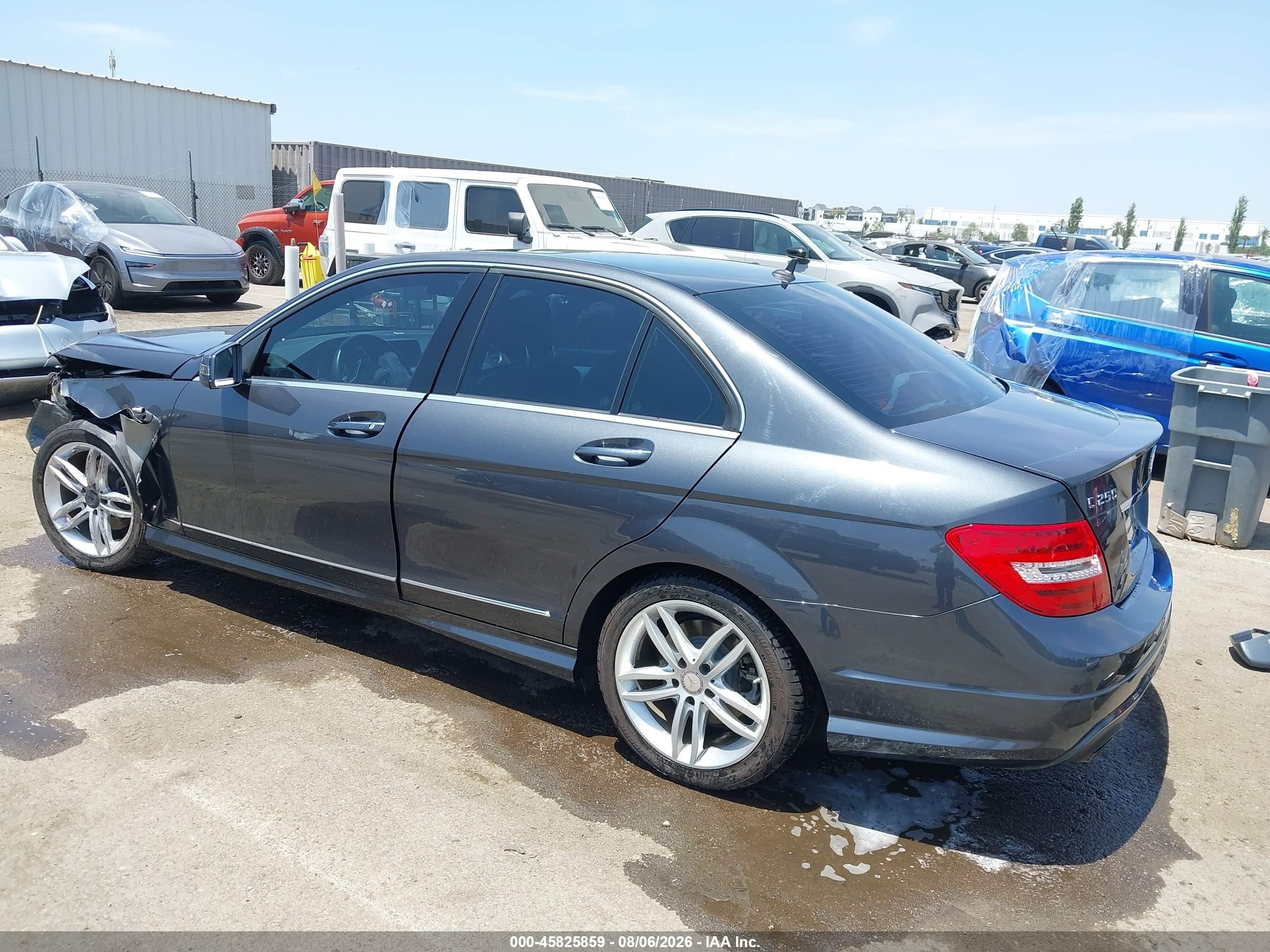 2013 Mercedes-benz C 250 Sport Gray vin: WDDGF4HB1DR268265
