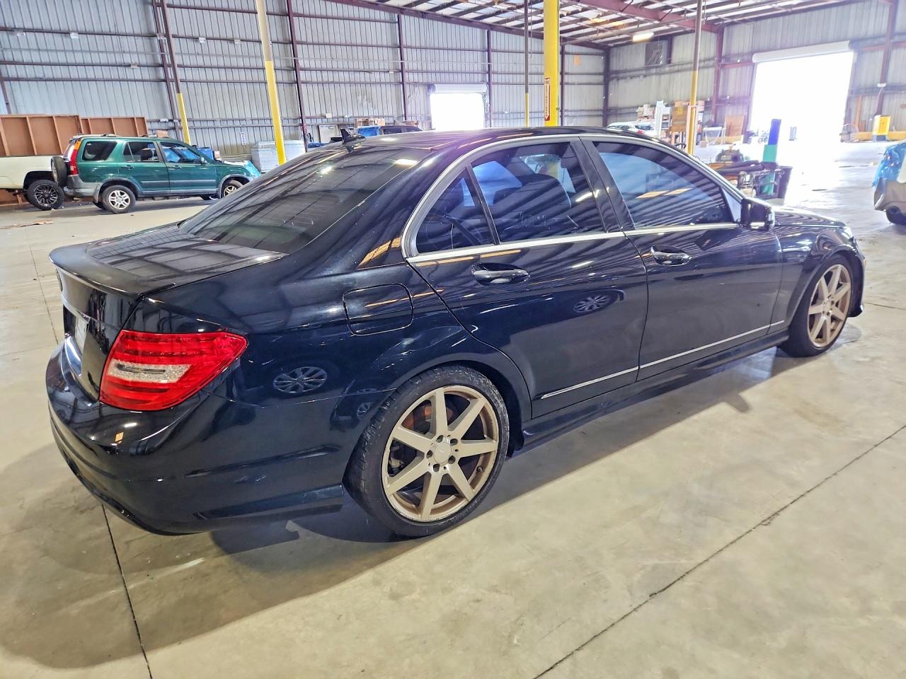 2013 Mercedes-benz C 250 Black vin: WDDGF4HB1DR272980