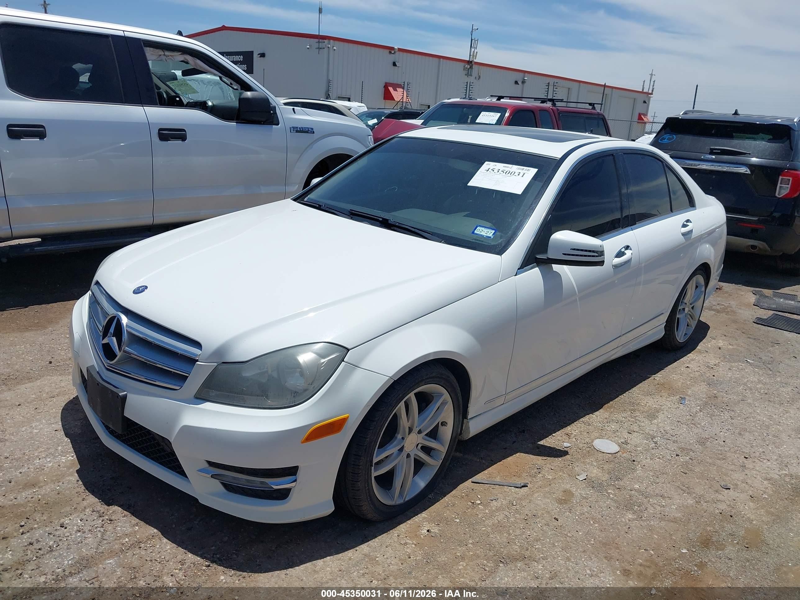 2013 Mercedes-benz C 250 Sport White vin: WDDGF4HB1DR274115