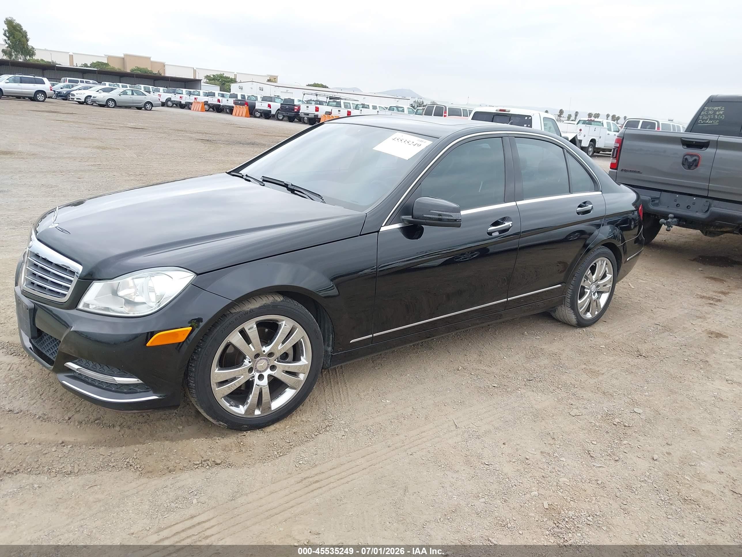 2013 Mercedes-benz C 250 Luxury Black vin: WDDGF4HB1DR277807