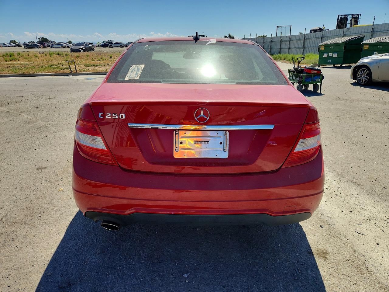 2013 Mercedes-benz C 250 Red vin: WDDGF4HB1DR286880