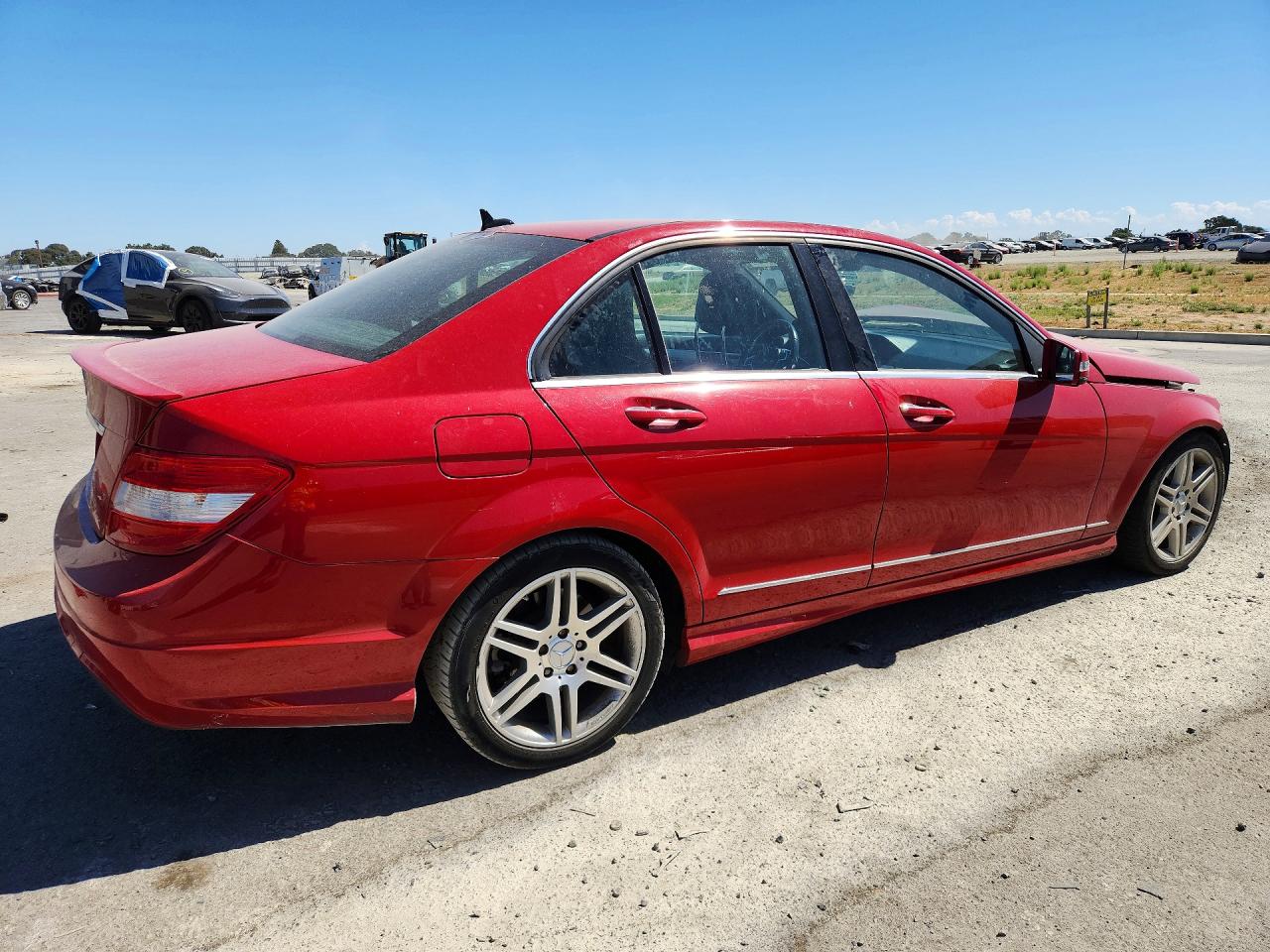 2013 Mercedes-benz C 250 Red vin: WDDGF4HB1DR286880