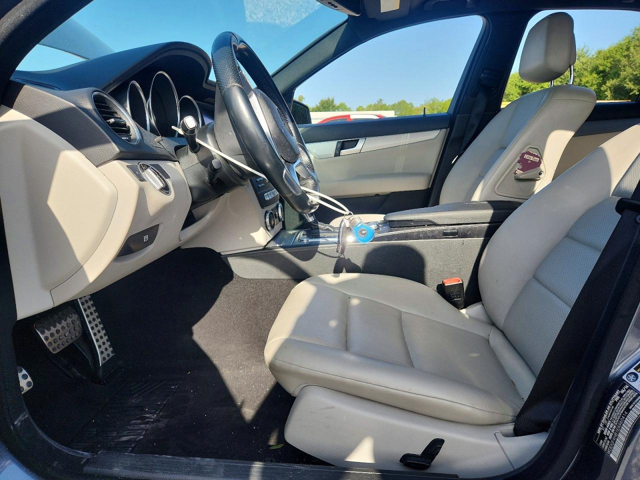 2014 Mercedes-benz C 250 Gray vin: WDDGF4HB1EA960414